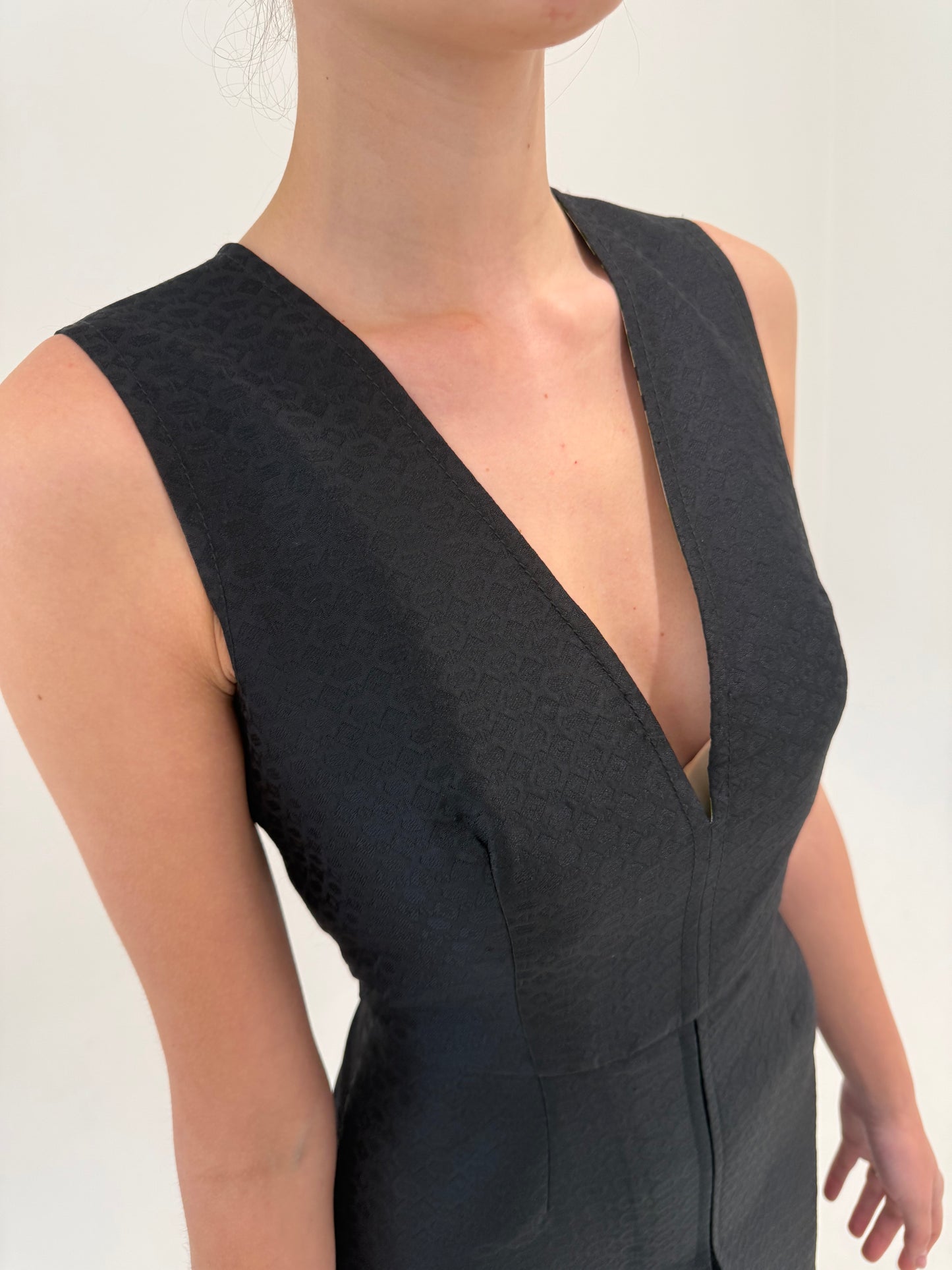 LBD luxury Emilio Pucci anii 2000 in croi minimalist din jacquard de vară