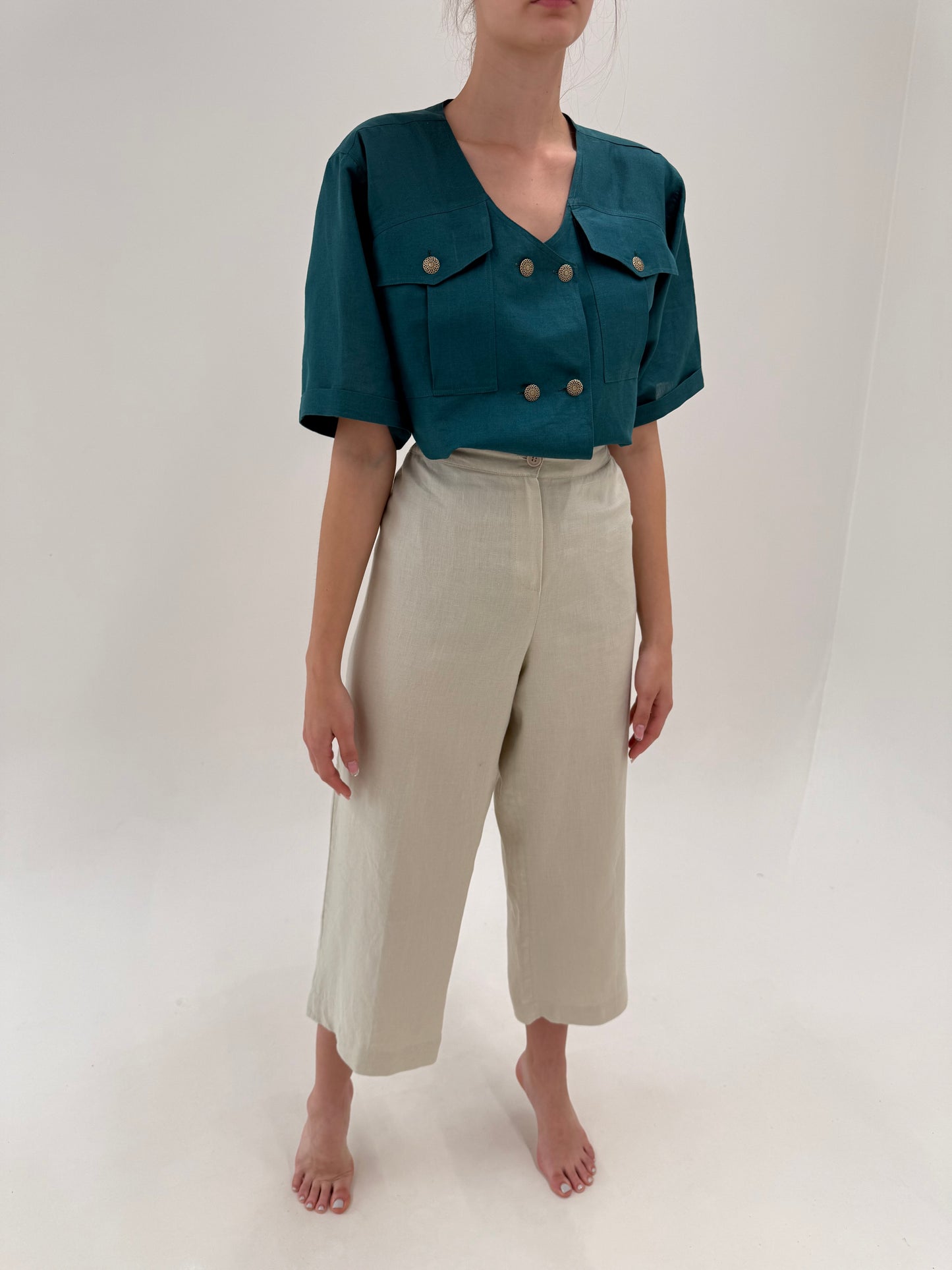 Pantaloni sand nude petite spre palazzo din in