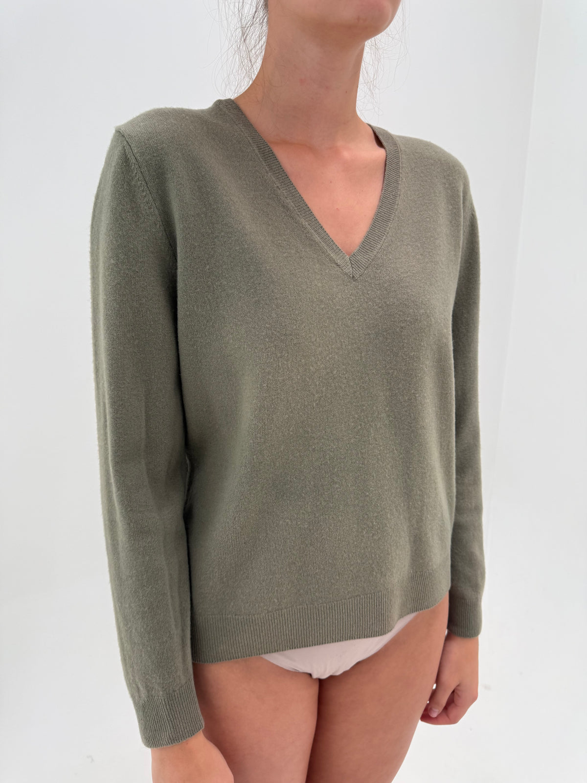 Pulover Sage green în anchior din lana extrafina