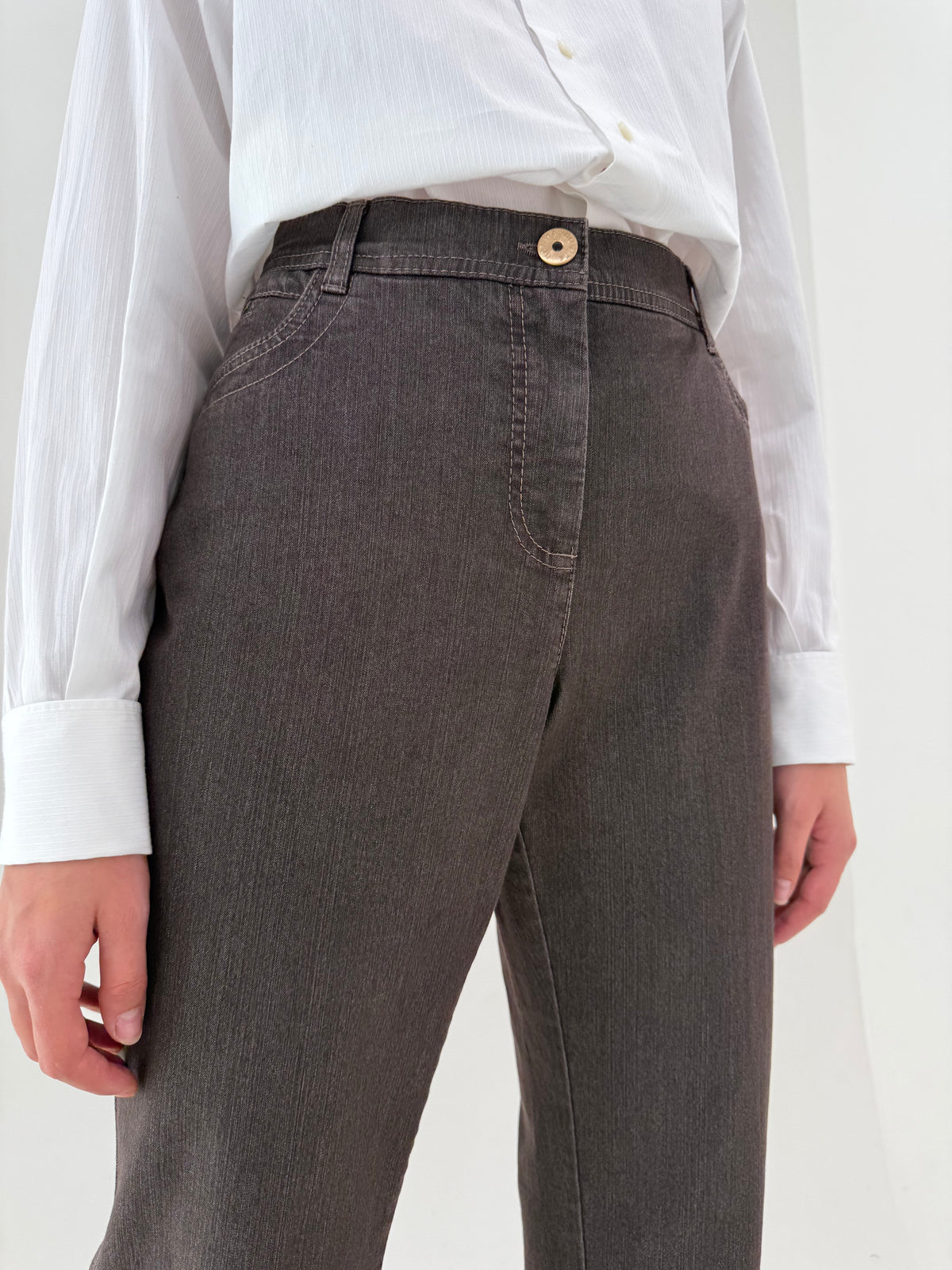 Jeans chocolate brown ultra confort modelatori cu etichetă straight leg