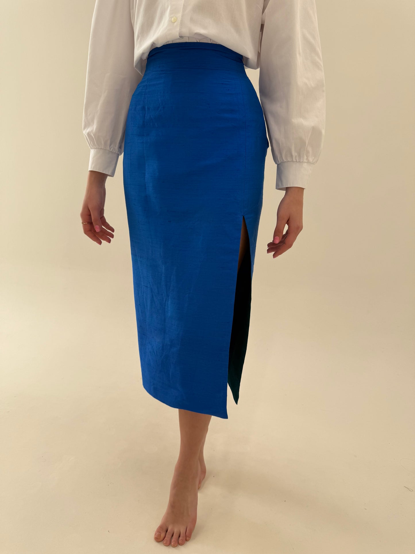 Deux piece din mătase naturală dupioni albastru regal de la zi la seară