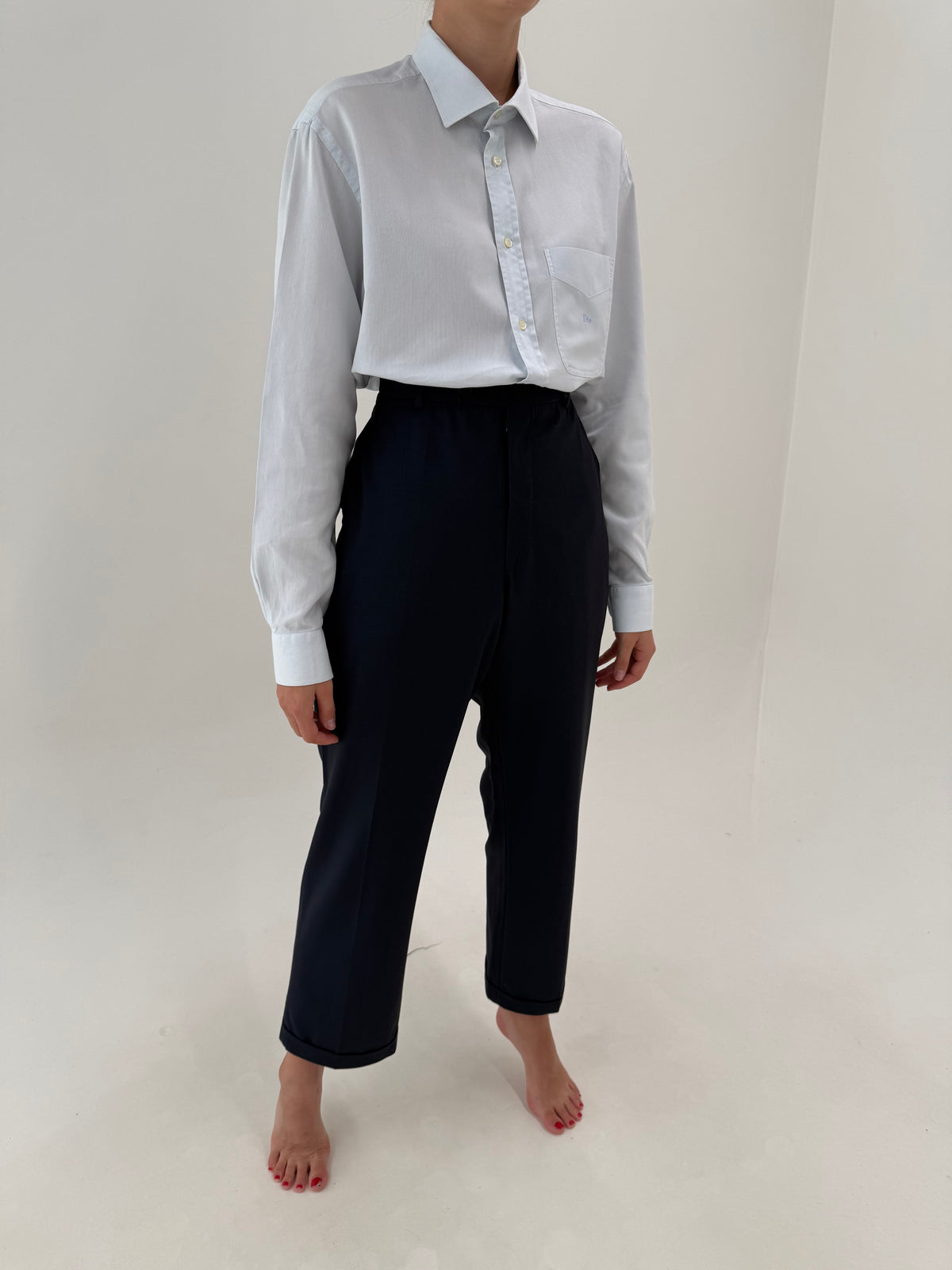 Pantaloni Valentino din lana extrafina subțire cu manșetă și talie înaltă