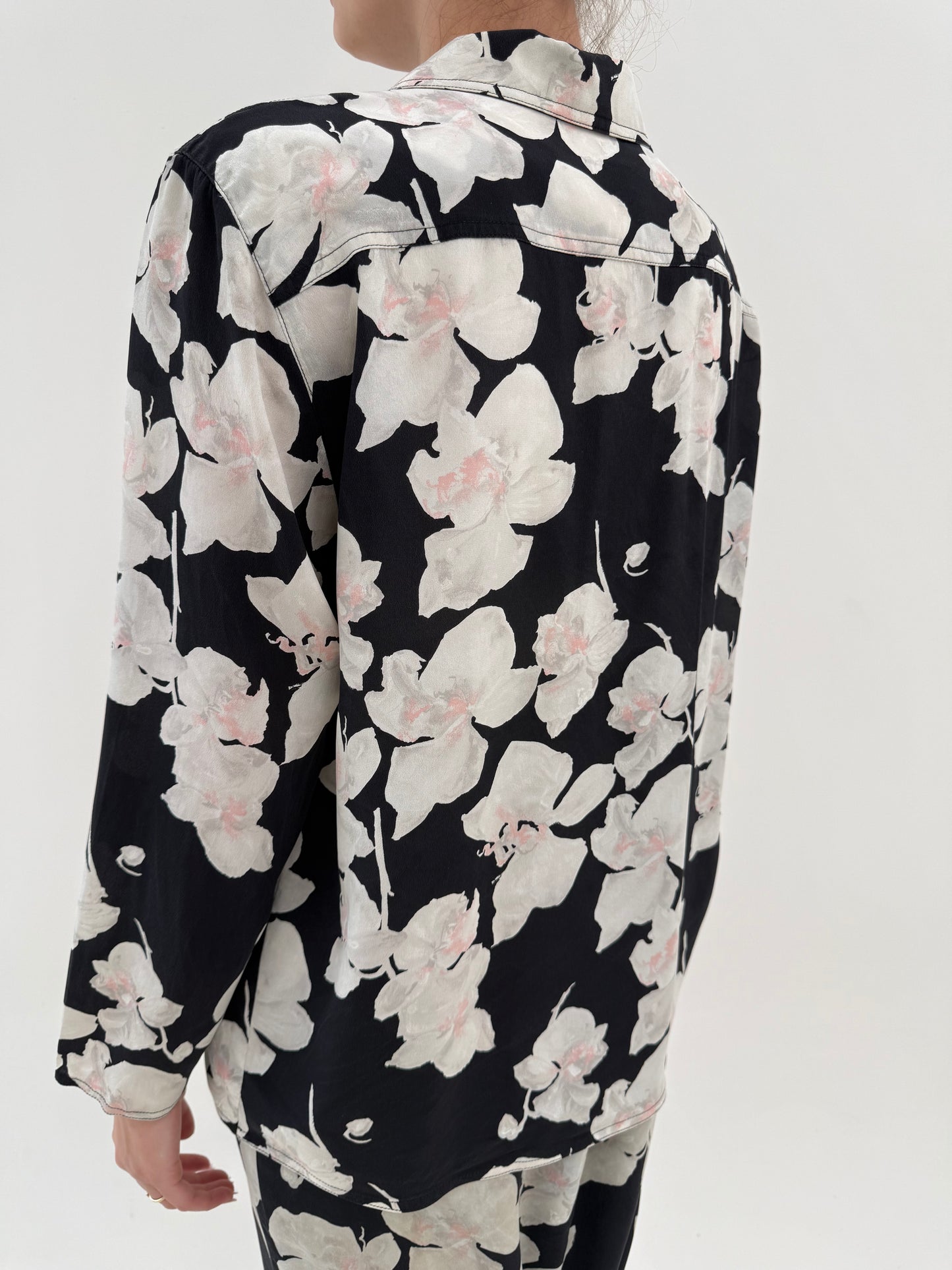 Deux piece clasic italian de brand luxury din mătase naturală cu print floral delicat