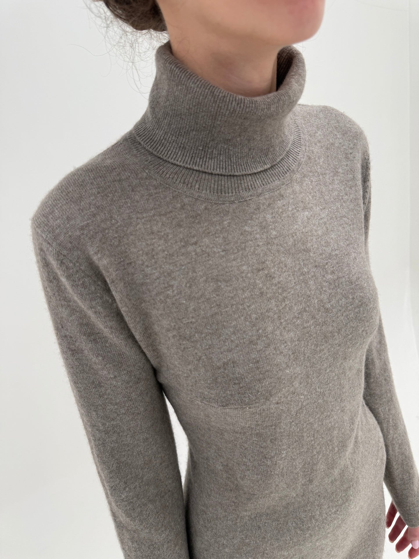 Rochie tip maleta dark nude 50% cașmir și 50% lana merino