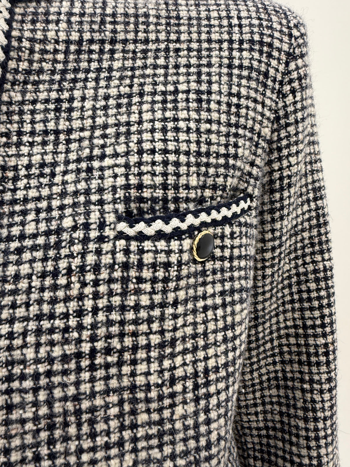 Sacou în stil Chanel din tweed excepțional de lana Navy cu alb