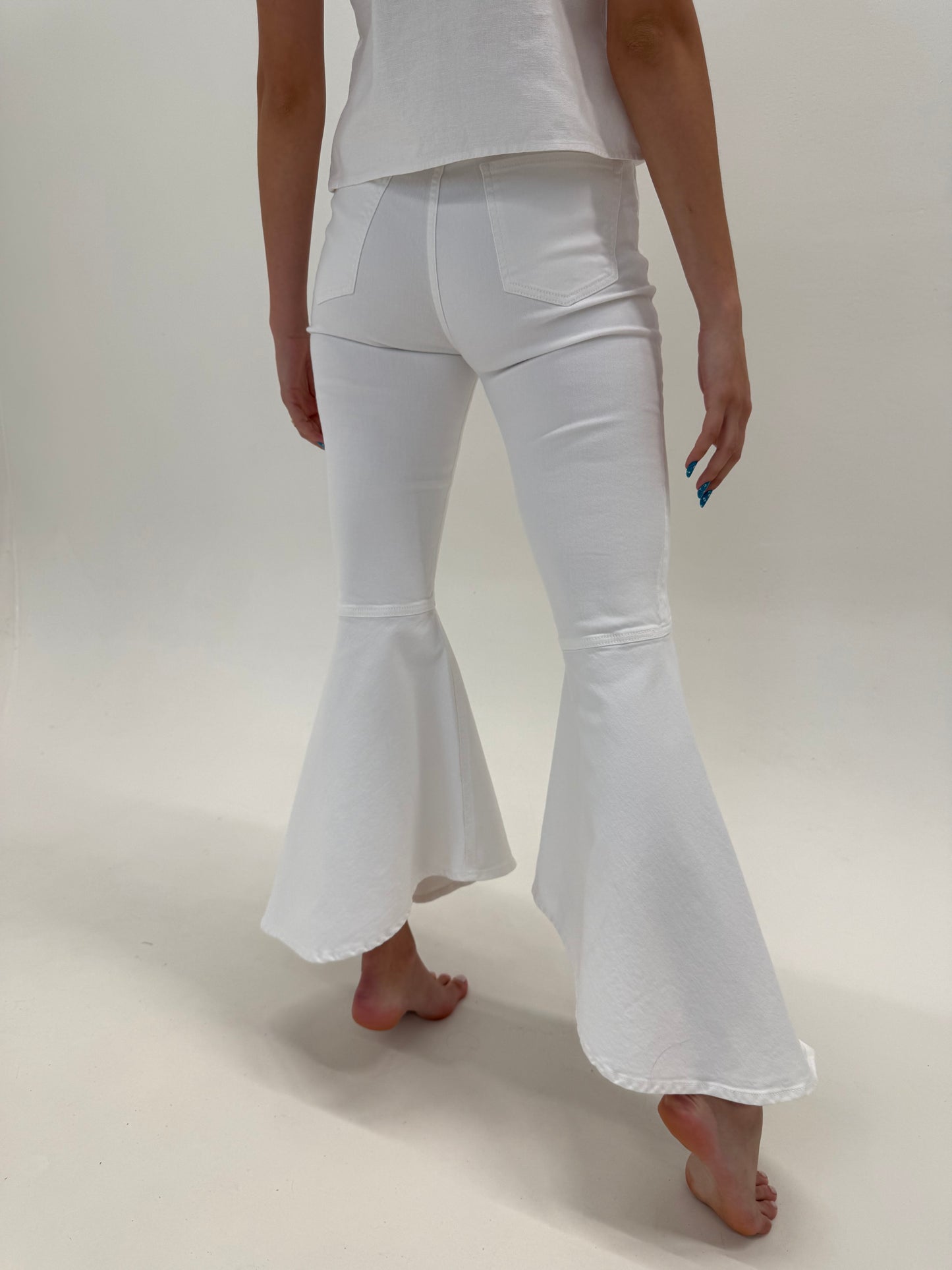 Pantaloni super premium Pinko în croi statement super evazat modelatori