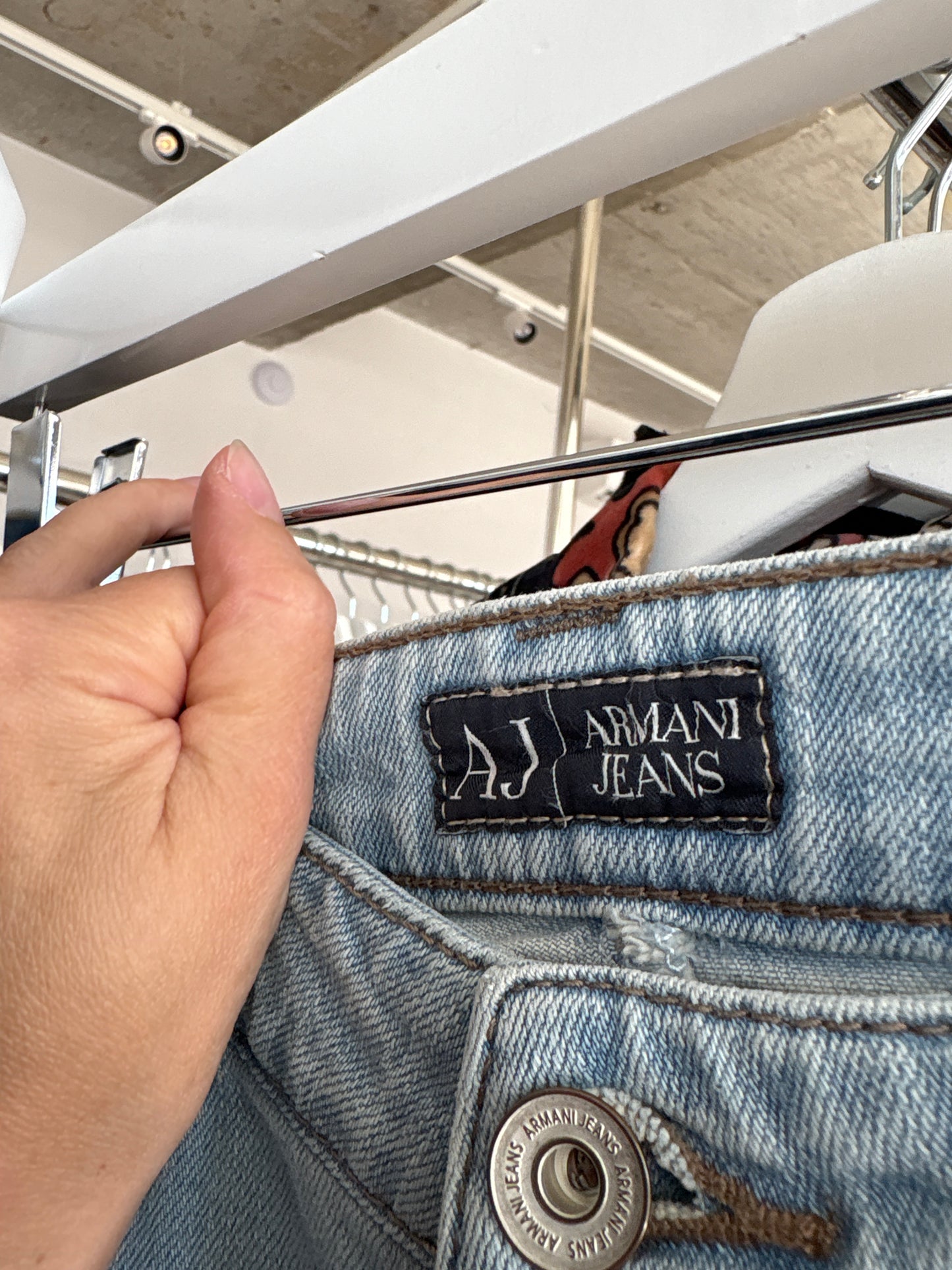 Jeans Armani straight leg ușor modelatori