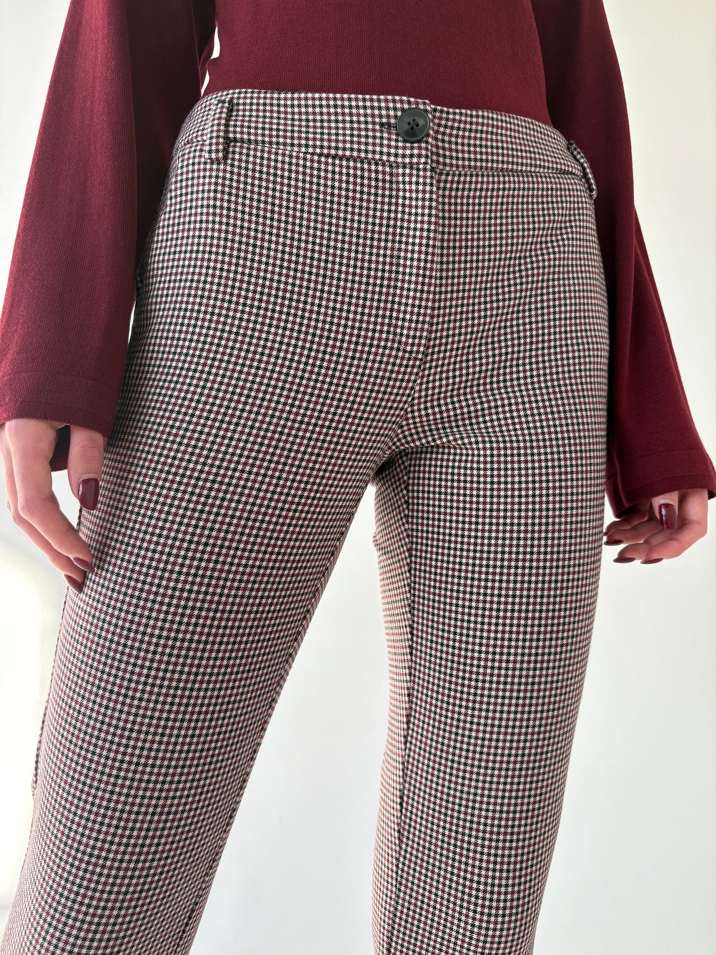 Pantaloni petite Marella by Max Mara în carouri cu burgundy ușor modelatori