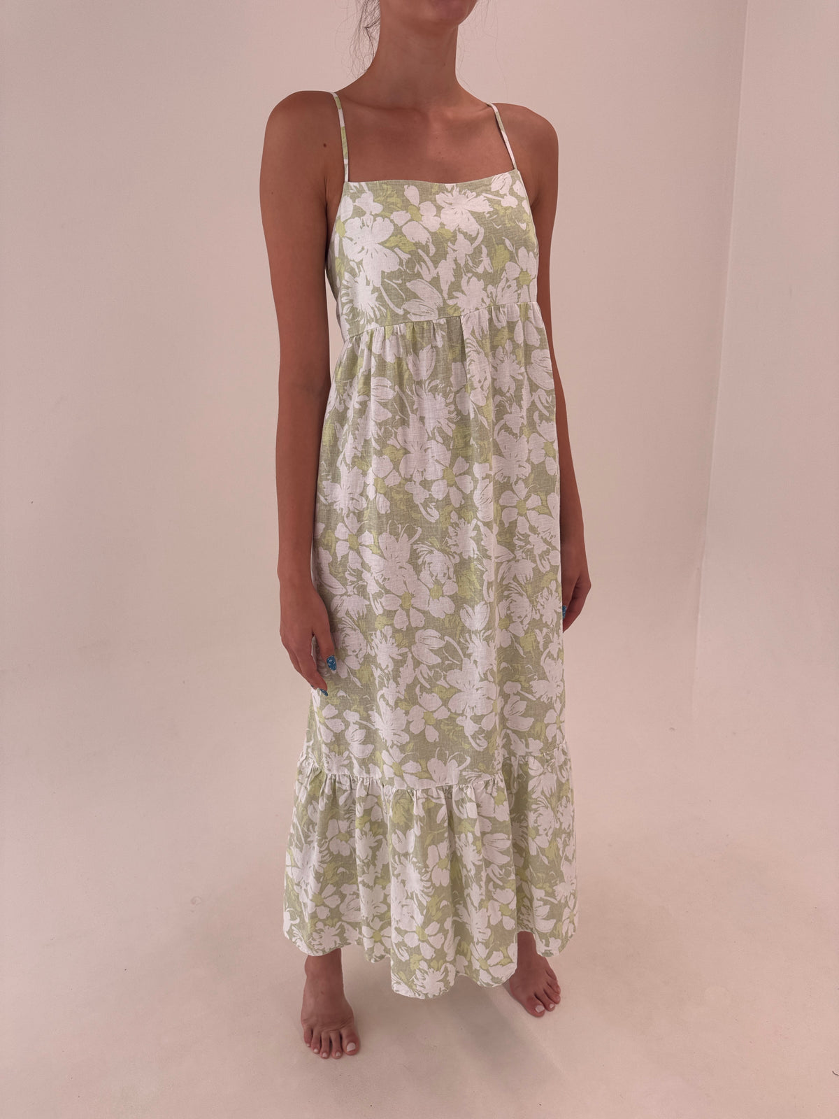 Rochie maxi din in premium cu print în culori pudrate și bust elastic la spate
