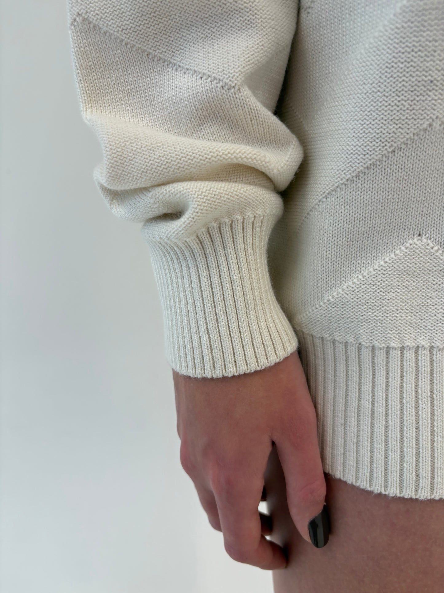 Maleta tall off white din lana merino extrafina groasă de gramaj mare