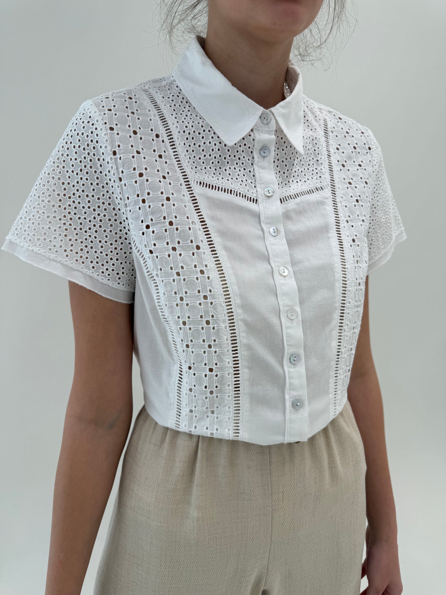 Cămașa de brand luxury Madeleine cu broderie anglaise excepționala