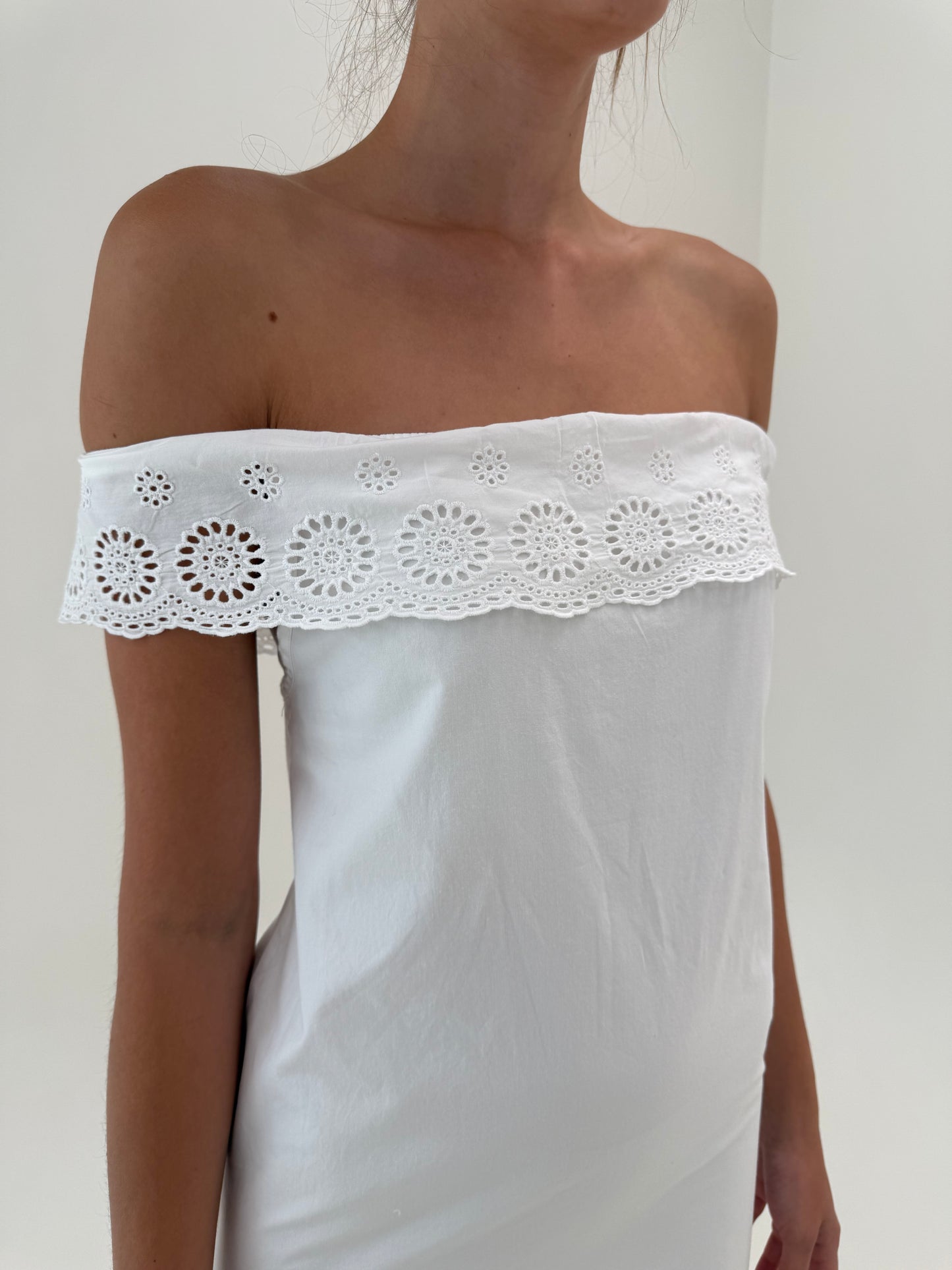 Rochie maxi cu broderie manuală excepțională și broderie anglaise