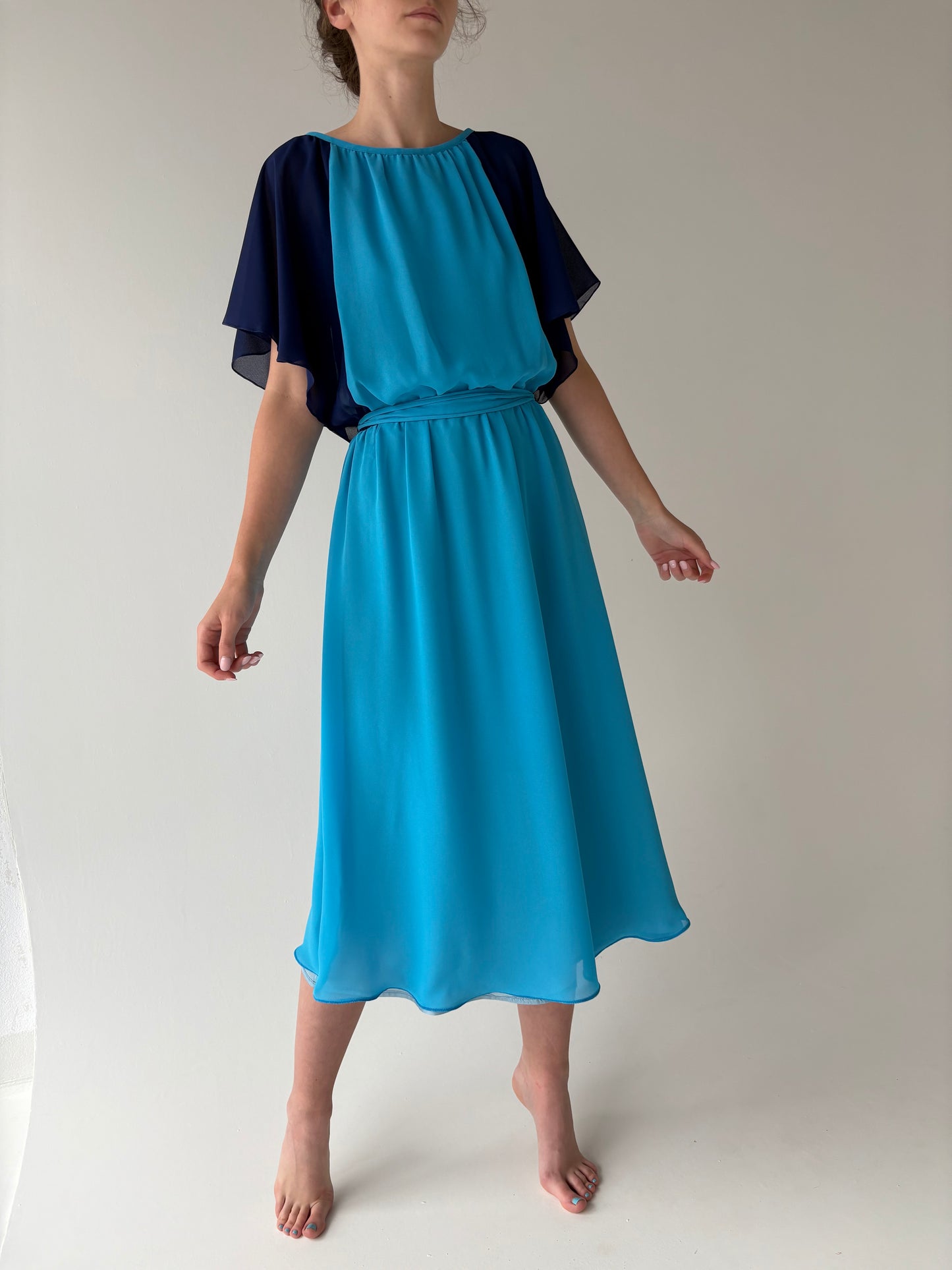 Rochie vintage colorblock cu talie ultra înaltă marcată reglabilă