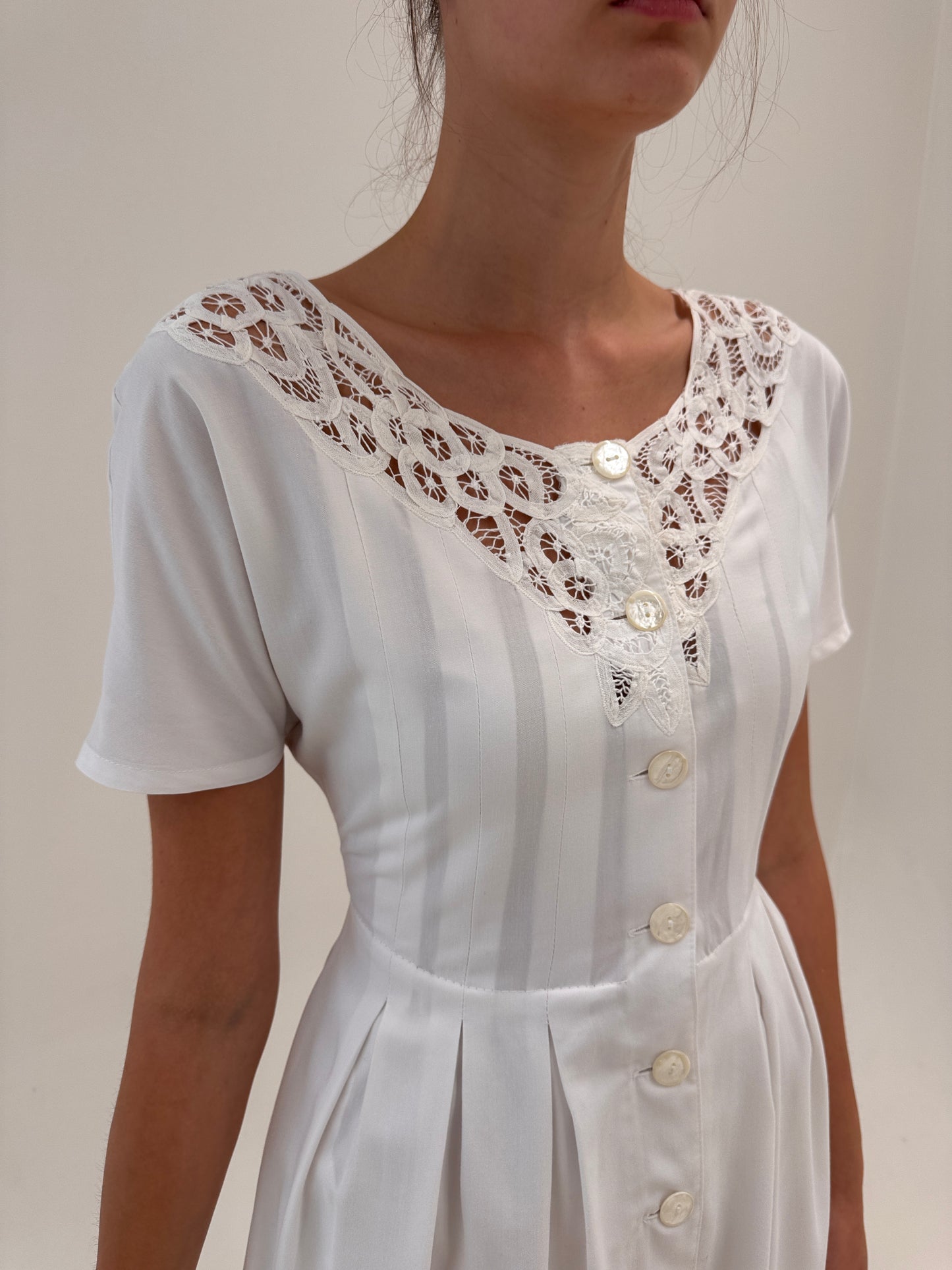 Rochie vintage în croi de ani 50 cu macrame lucrat manual din canvas de bumbac