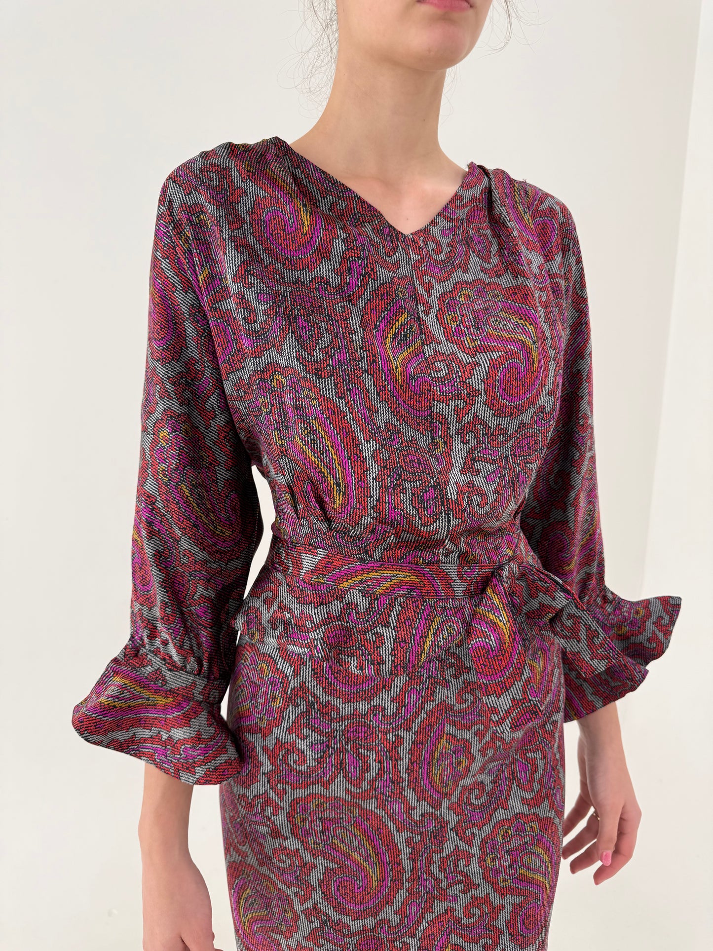 Set ultra feminin superb din mătase naturală cu print paisley