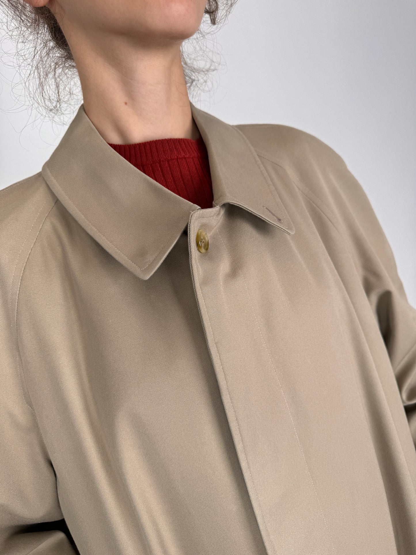 Trench Burberry vintage pt persoane înalte