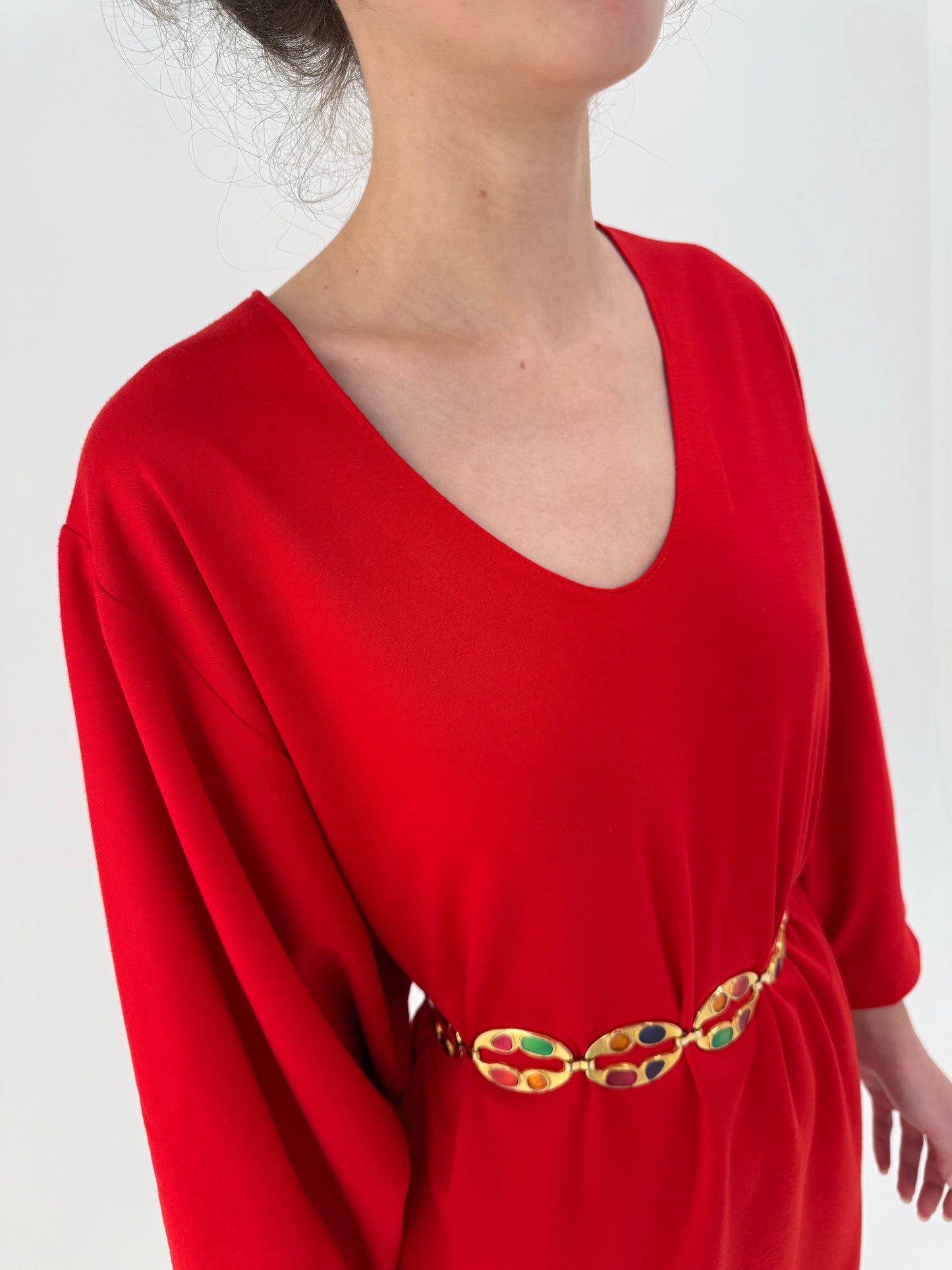 Rochie vintage roșu tare din tricot dens de lana extrafina cu mânecă fluture