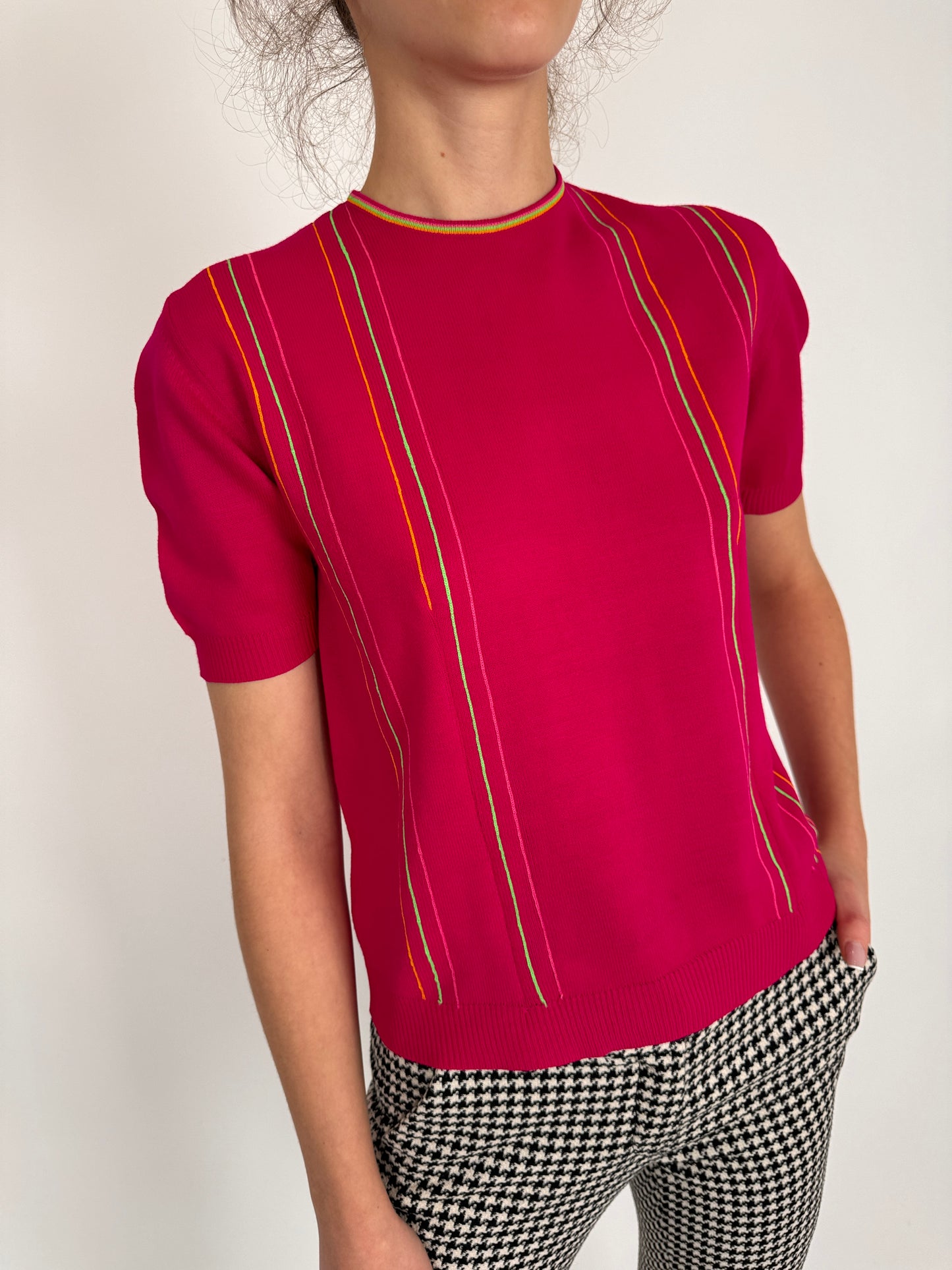 Top vintage fucsia din mix de lana extrafina