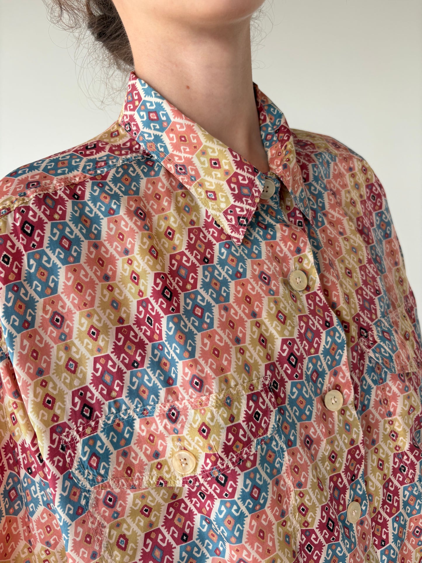 Cămașa vintage din mătase naturală cu print în stil anii 70
