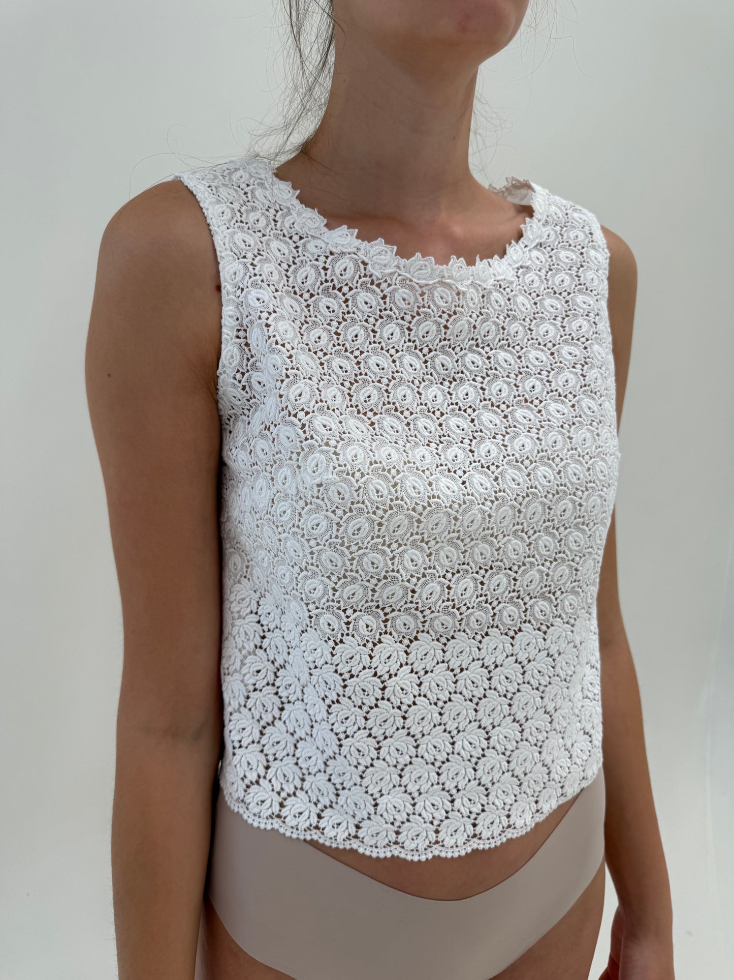 Top vintage integral din dantelă macrame excepțională în croi minimalist