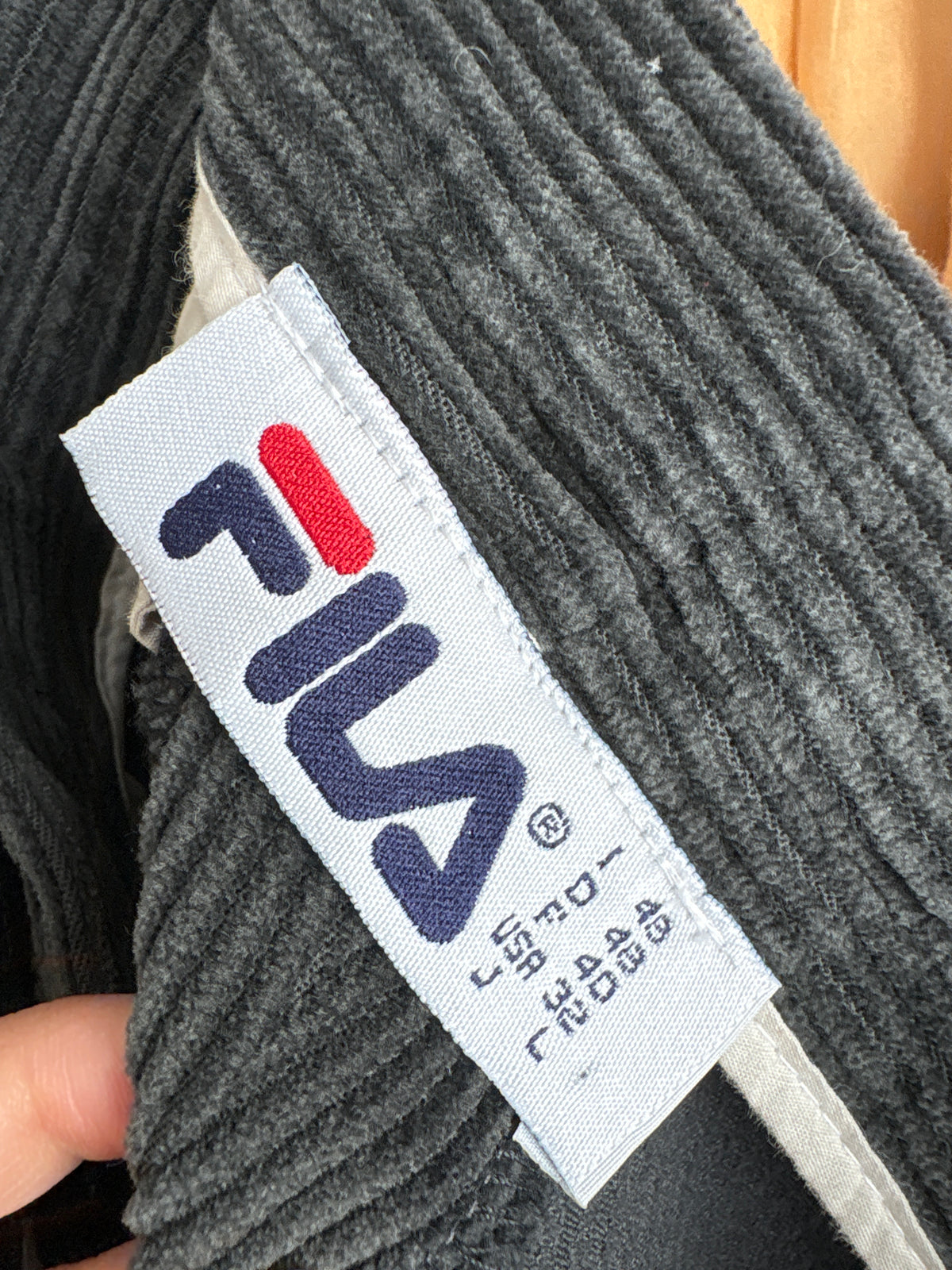 Pantaloni vintage din catifea raiata fin steel gray cu talie ultra înaltă și pense