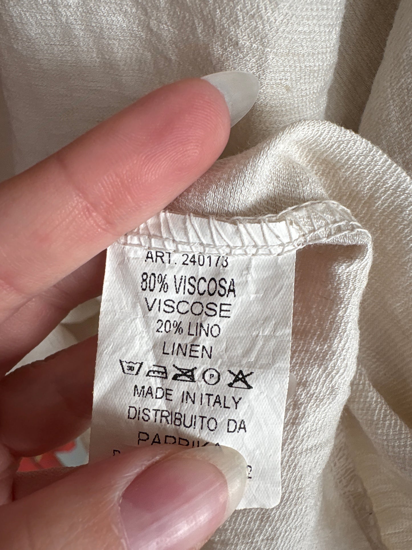 Top nude în croi minimalist din pânză în croi oversized