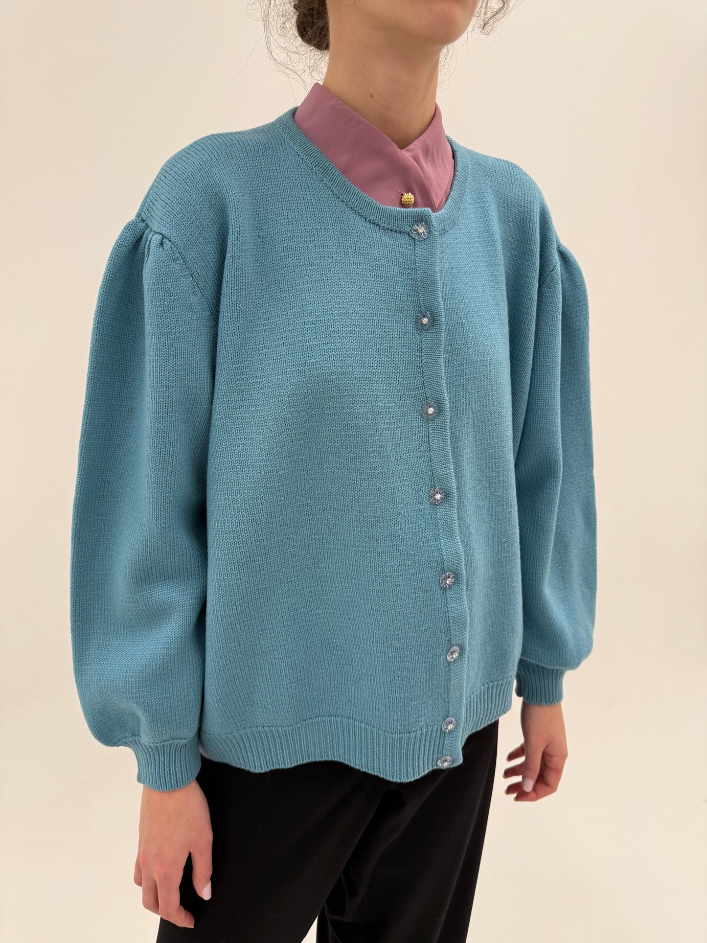 Cardigan vintage petite albastru ciel din lana merino extrafina groasă