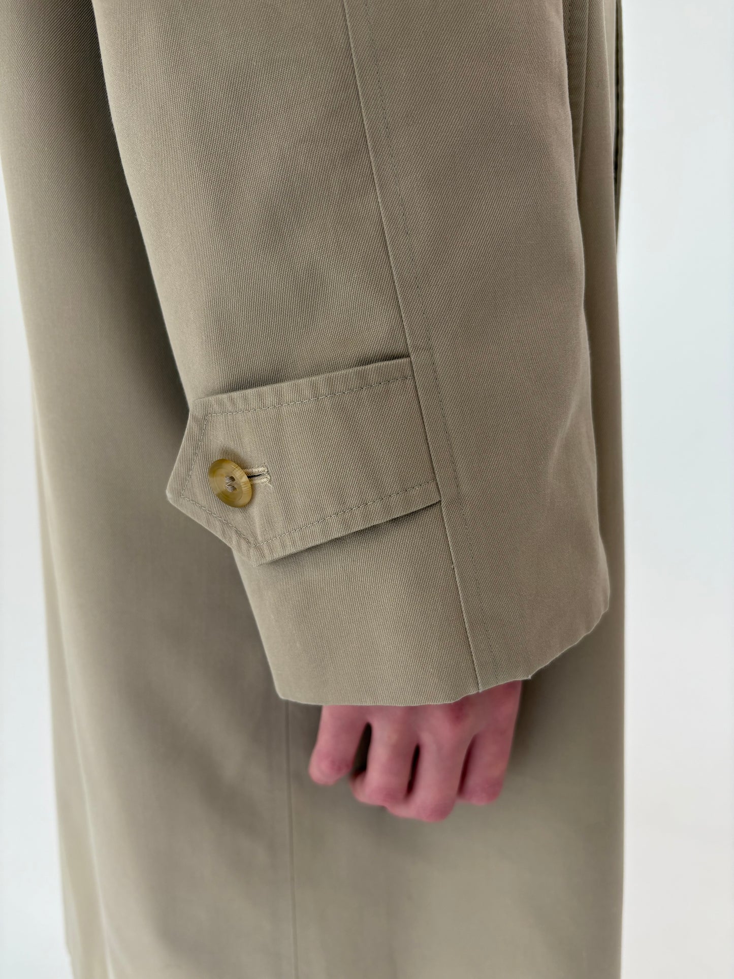 Trench Burberry din gabardină de la toamnă la iarbă cu liner detașabil din lana