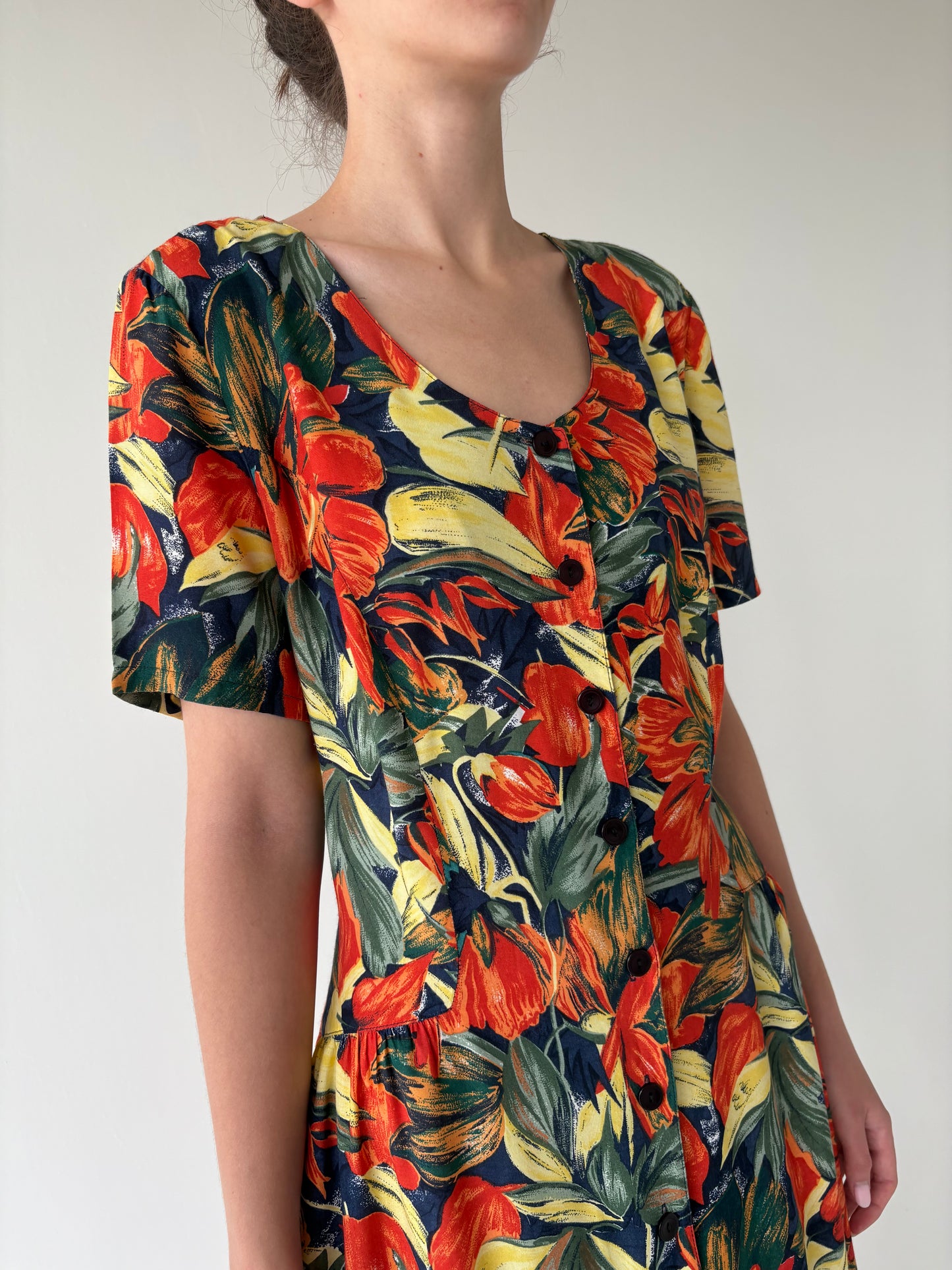 Rochie vintage vaporoasă cu talie reglabilă în culori superbe