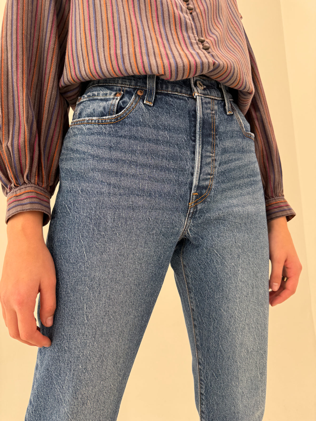Jeans Levi’s 501 classic wash din bumbac gros confort