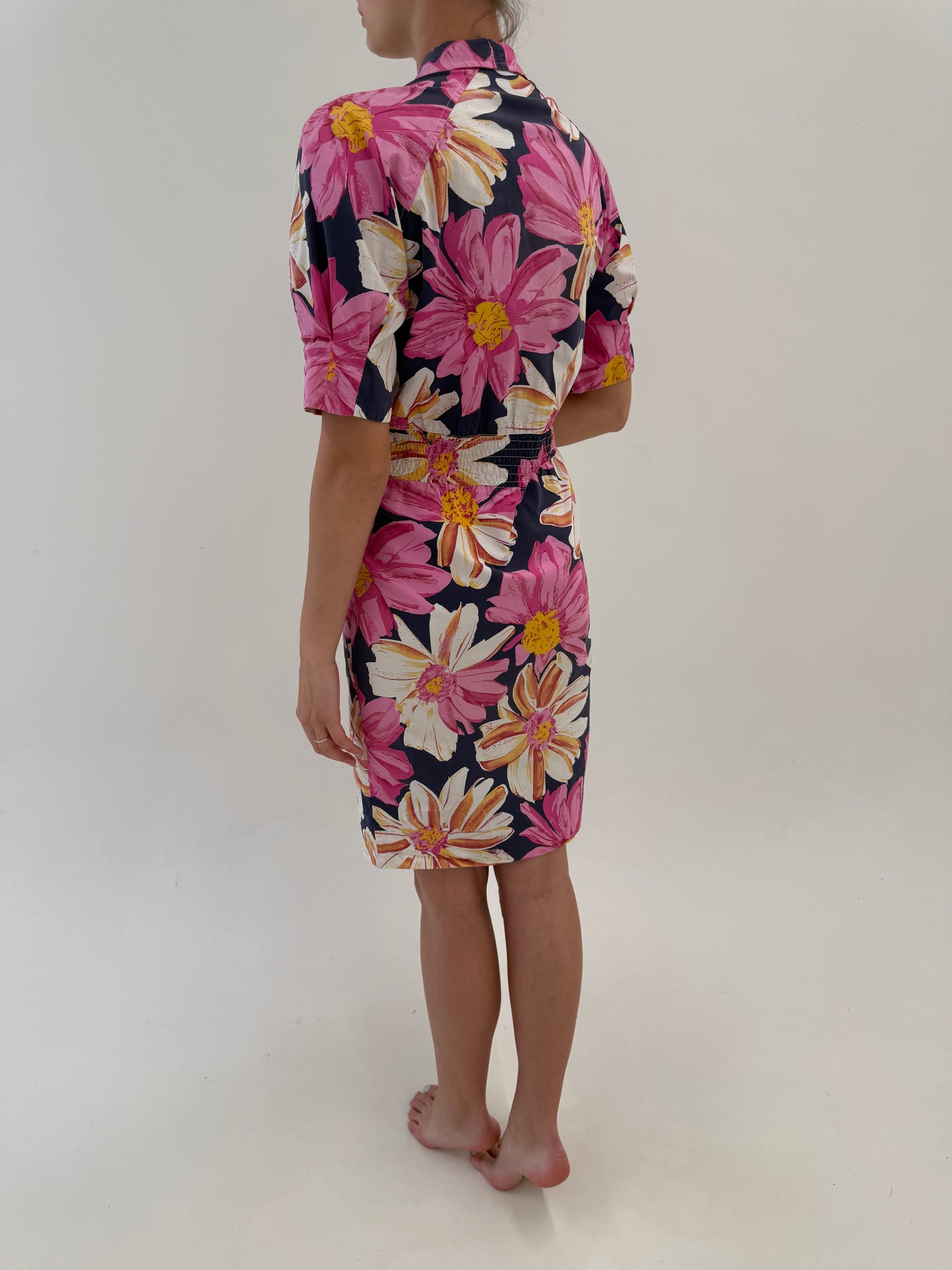 Rochie italiană din in cu print floral în croi cambrat cu talie ultra înaltă elastică