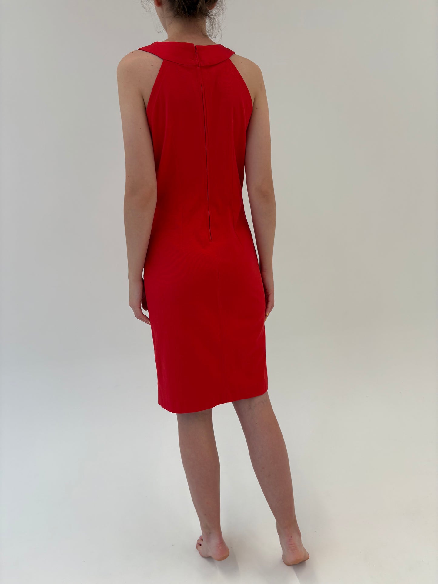 Rochie modelatoare cherry red cu broșă inclusă