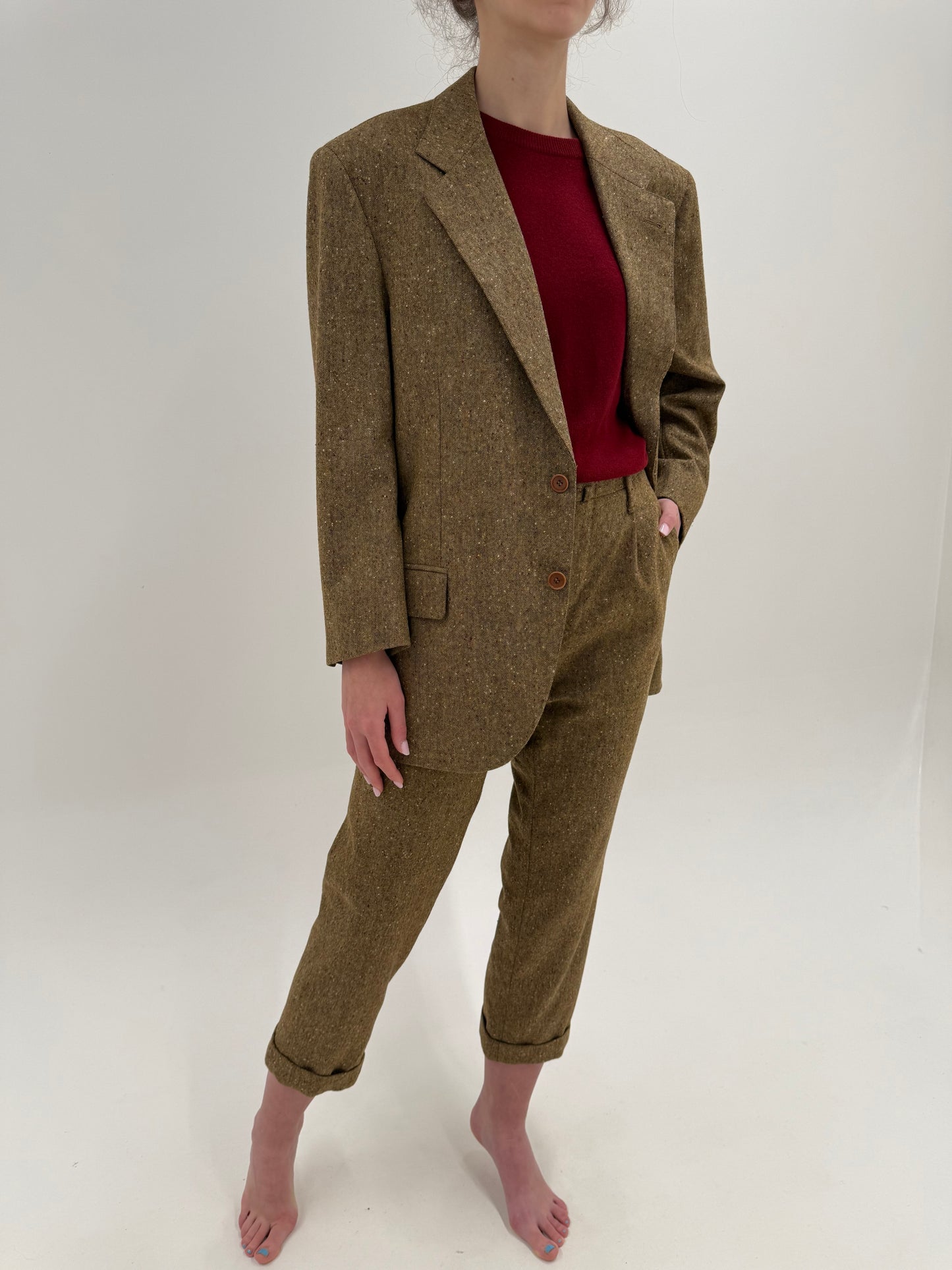 Costum camel ultra luxury bespoke din tweed Donegal de lana extrafina