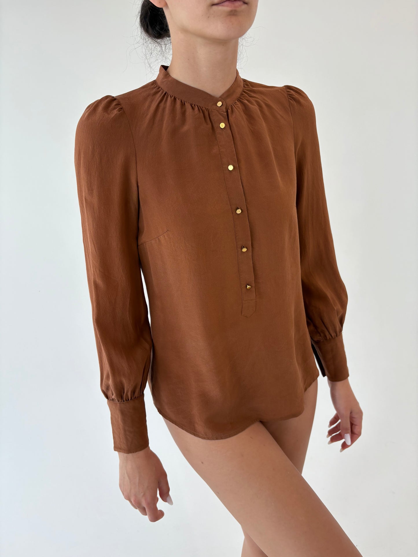 Cămașa caramel brown din mătase naturală