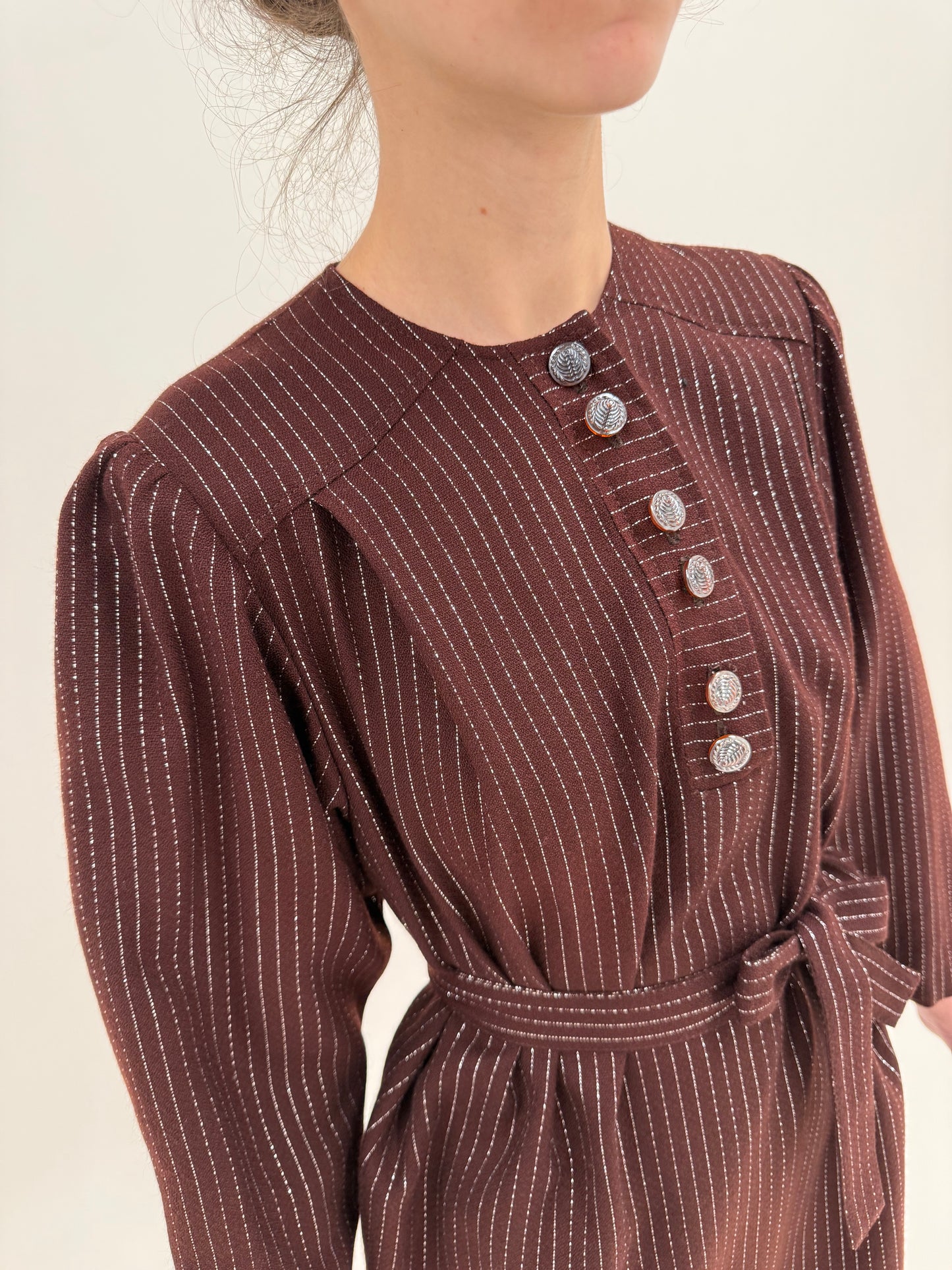 Rochie vintage chocolate brown din stofita de lana extrafina cu dungi argintii