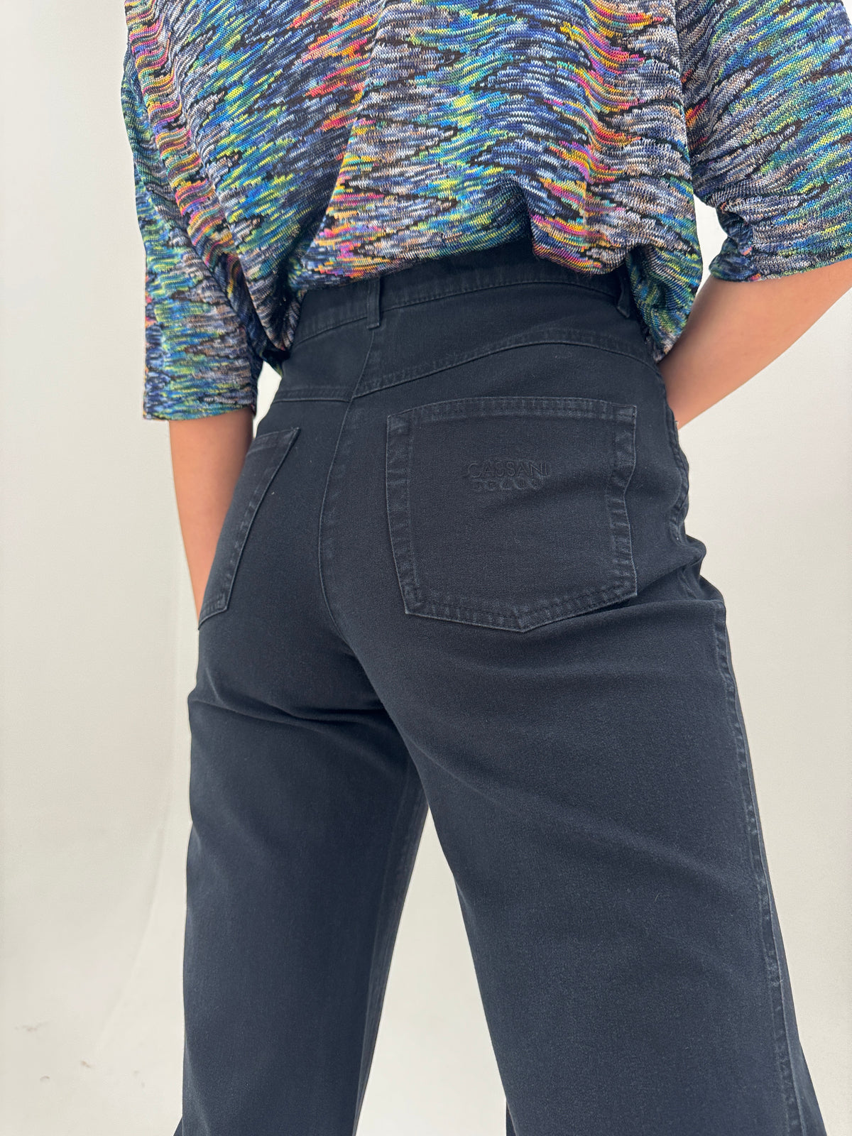 Jeans petite ultra confort modelator negri cu talie înaltă