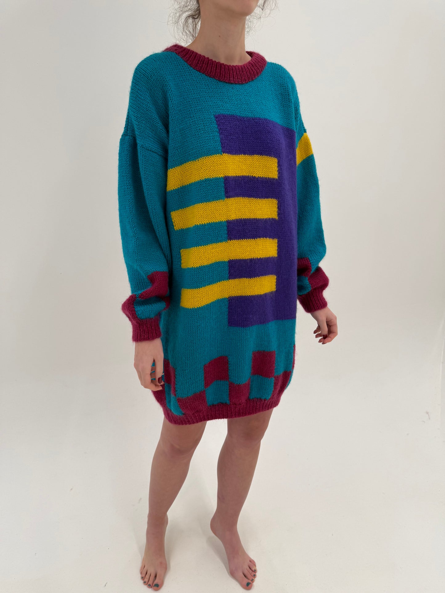 Rochie în croi oversized din tricot gros de lana în culori tari