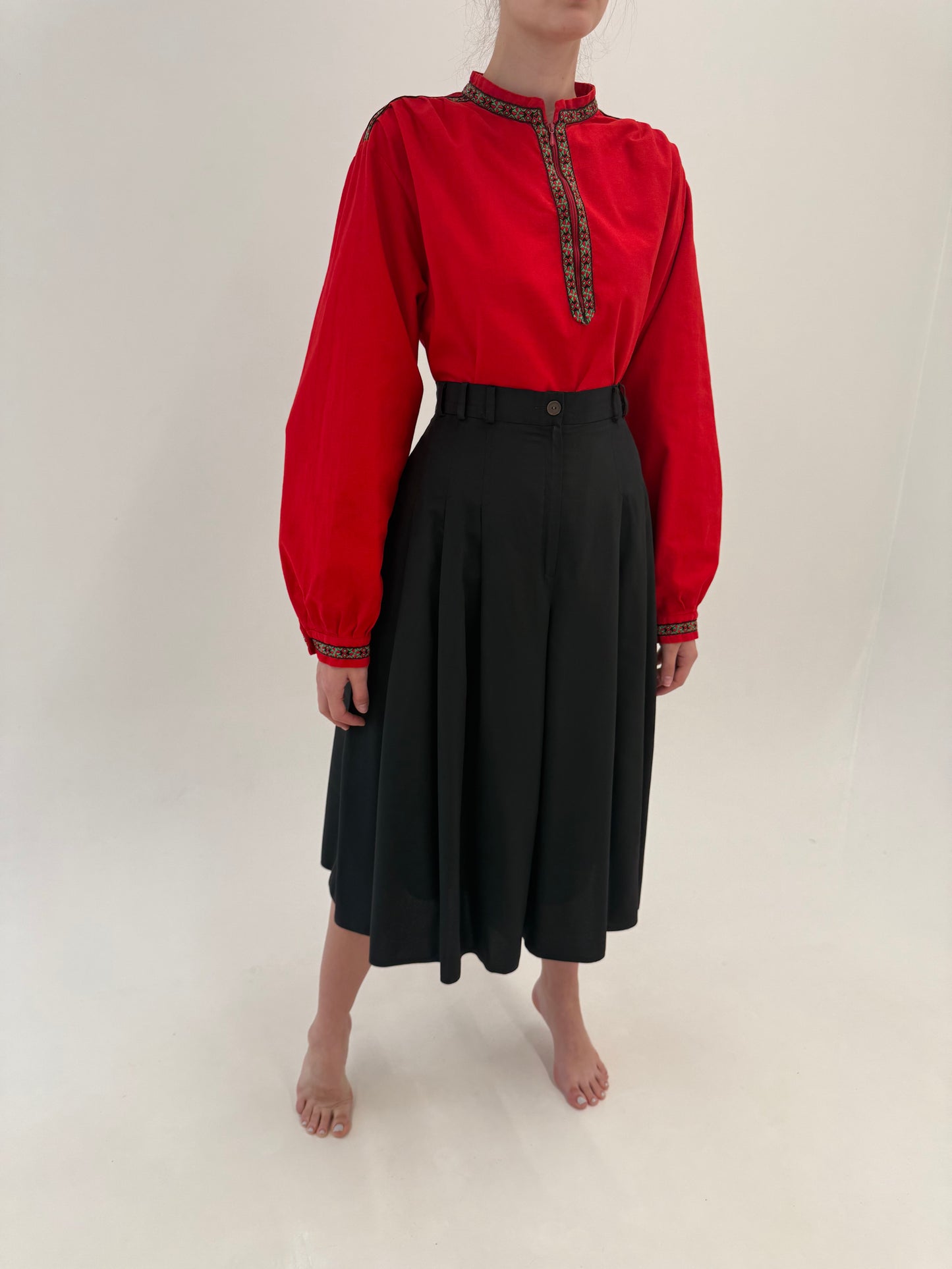 Fustă pantaloni neagră cu talie ultra marcată extrem de înaltă