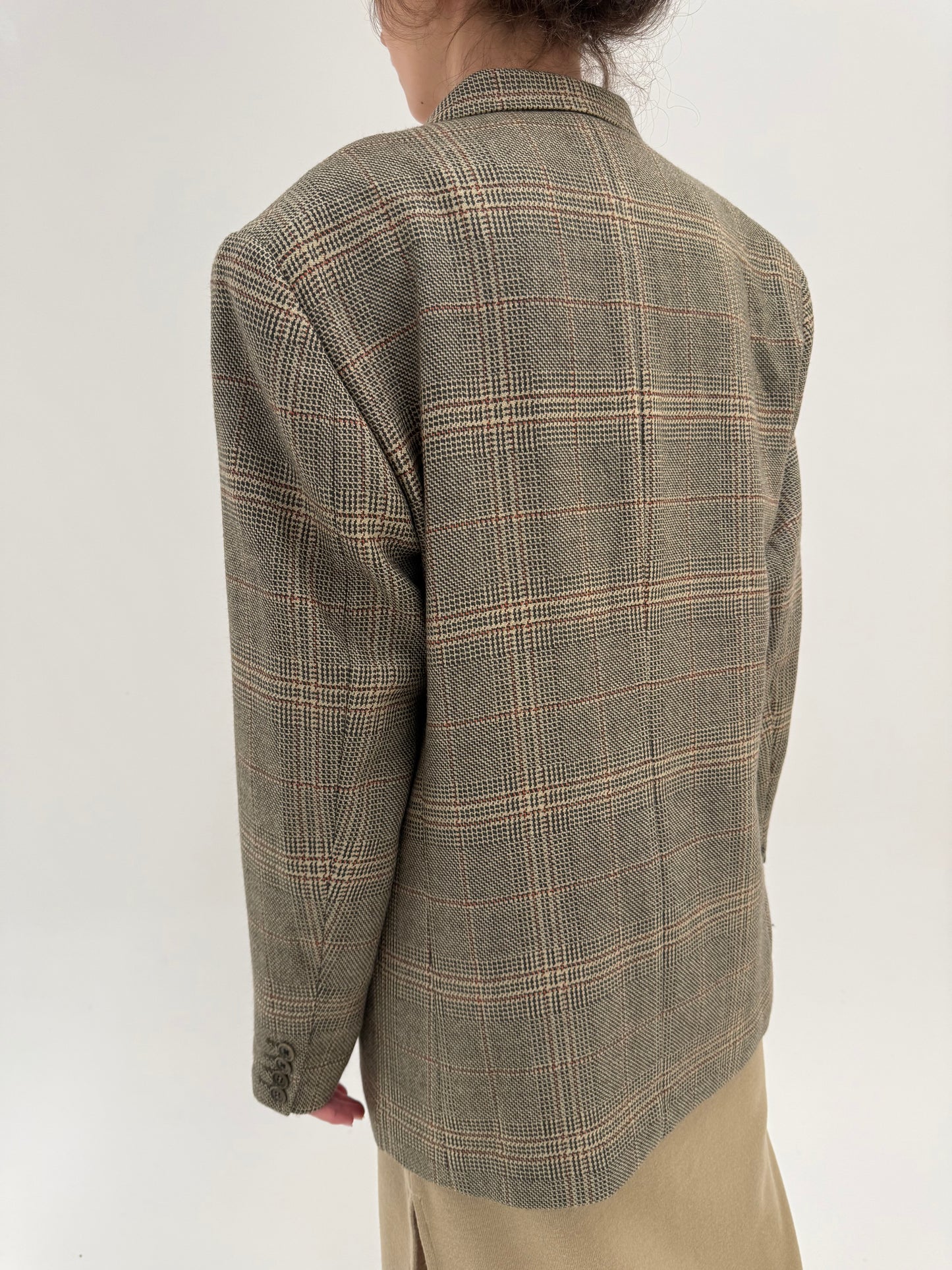 Sacou came italian în carouri fine din stofă plină extafina de lana