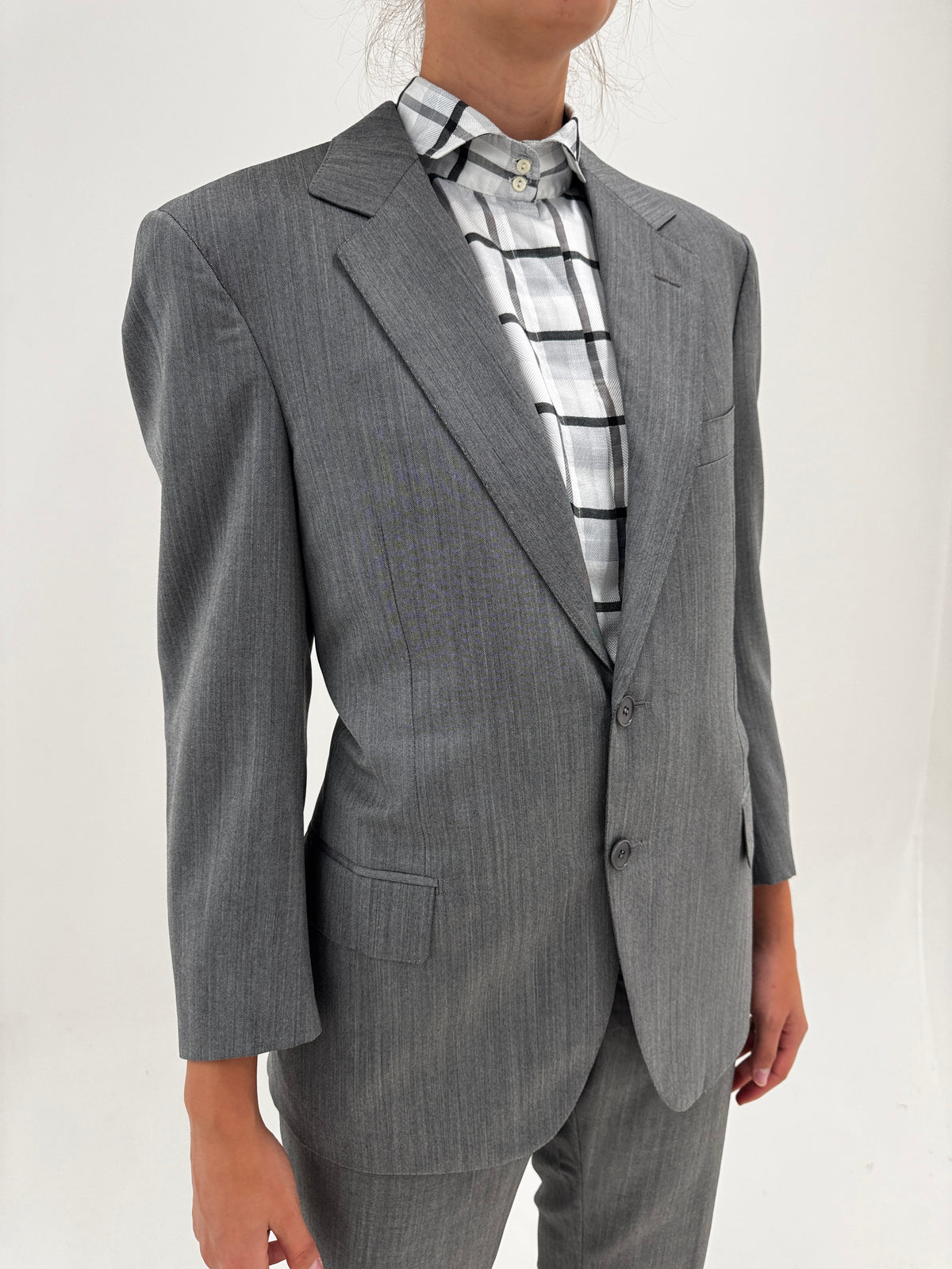 Costum sartorial italian high end din stofă Scabal super 130’s