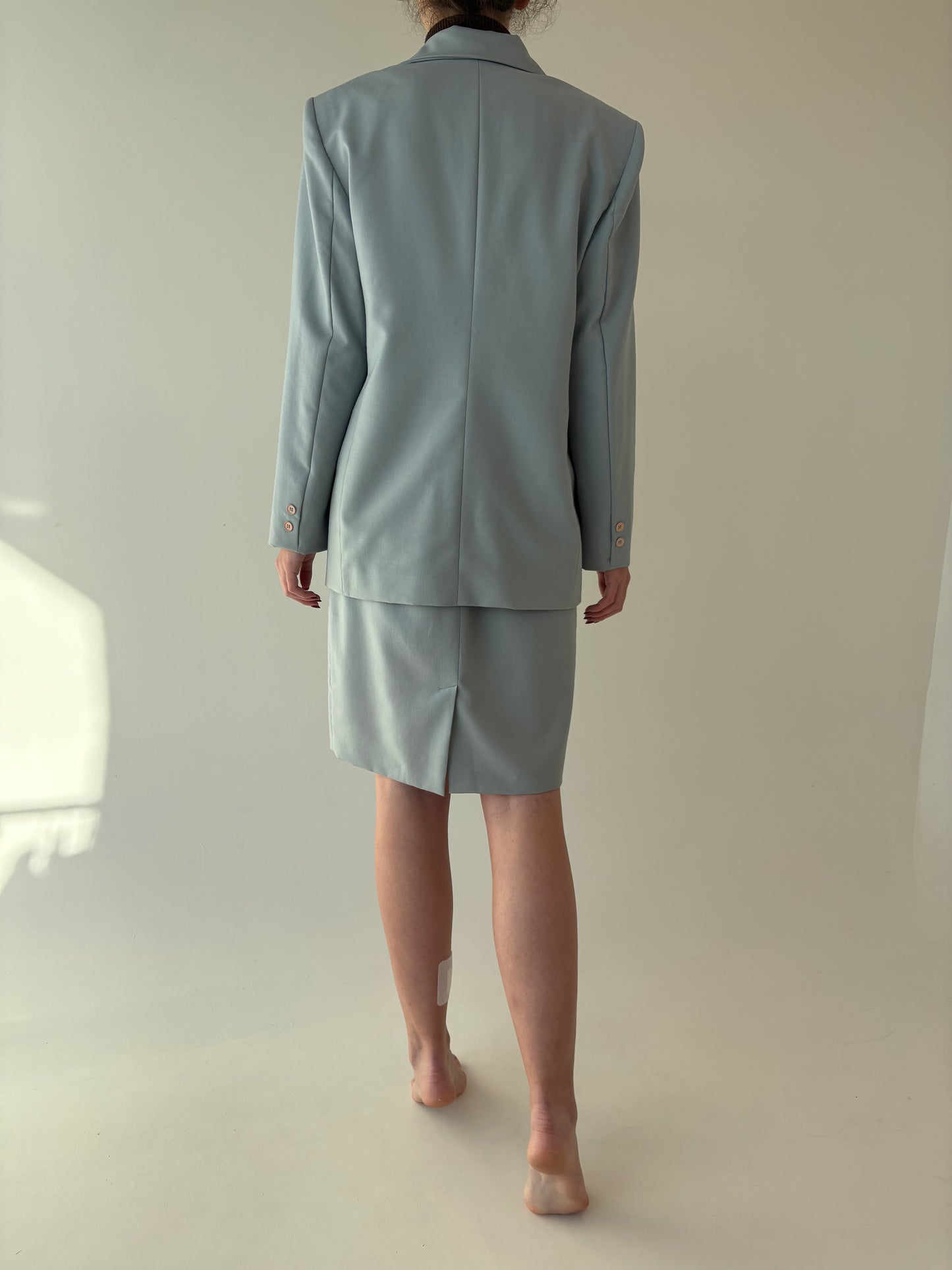 Deux piece baby blue în stil clasic revenit în trend din lana extrafina