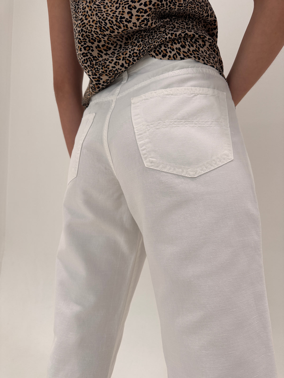 Pantaloni luxury tall Trussardi din canvas de bumbac în croi clasic atemporal