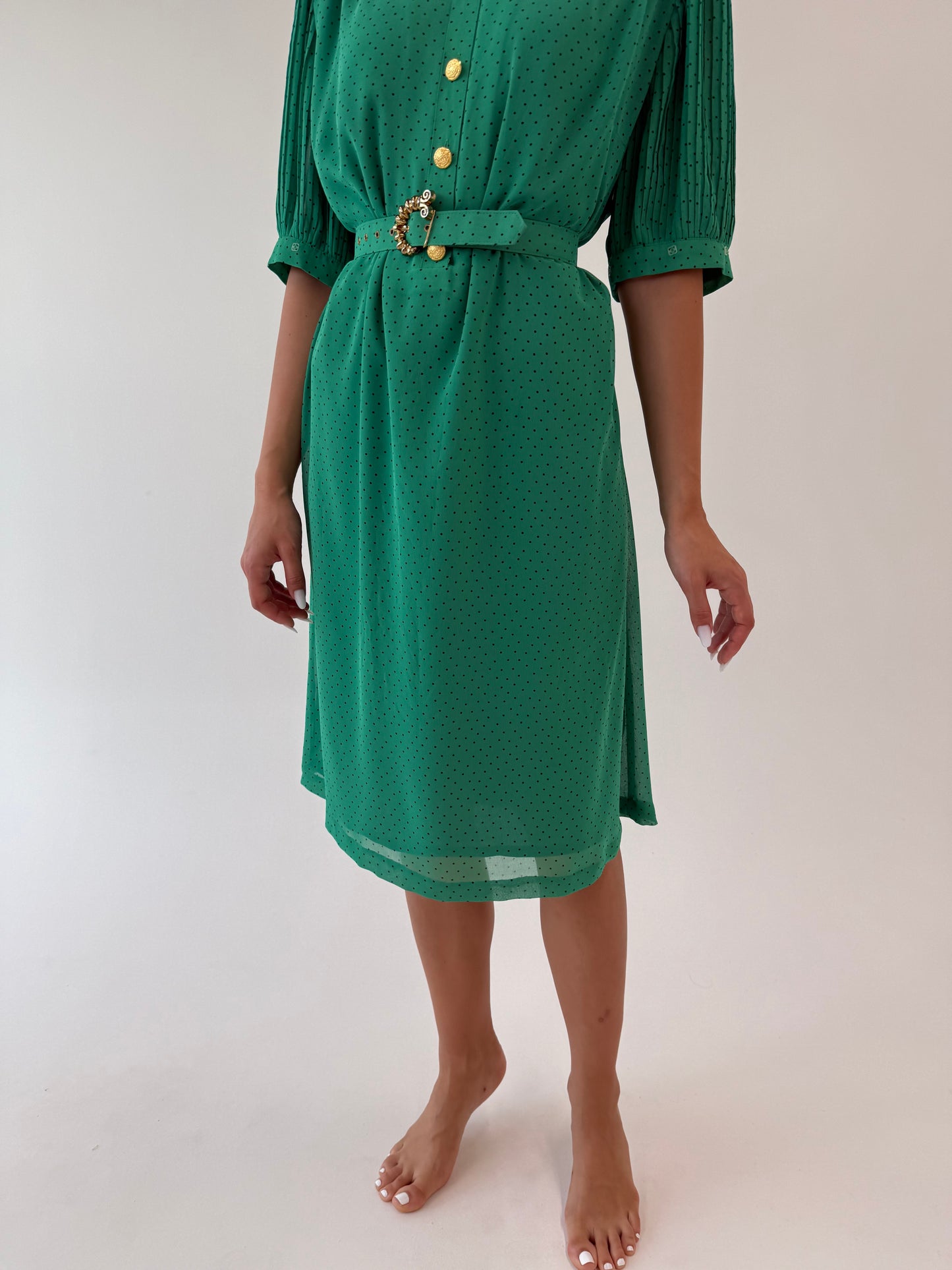 Rochie vintage verde tare cu buline, centura proprie și feronerie aurie