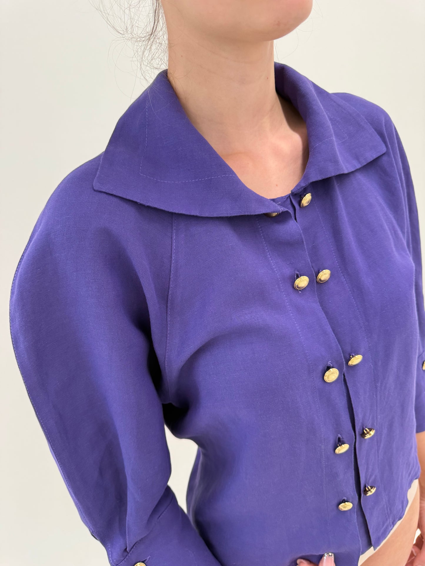 Cămașa luxury Byblos statement electric purple din pânză excepțională