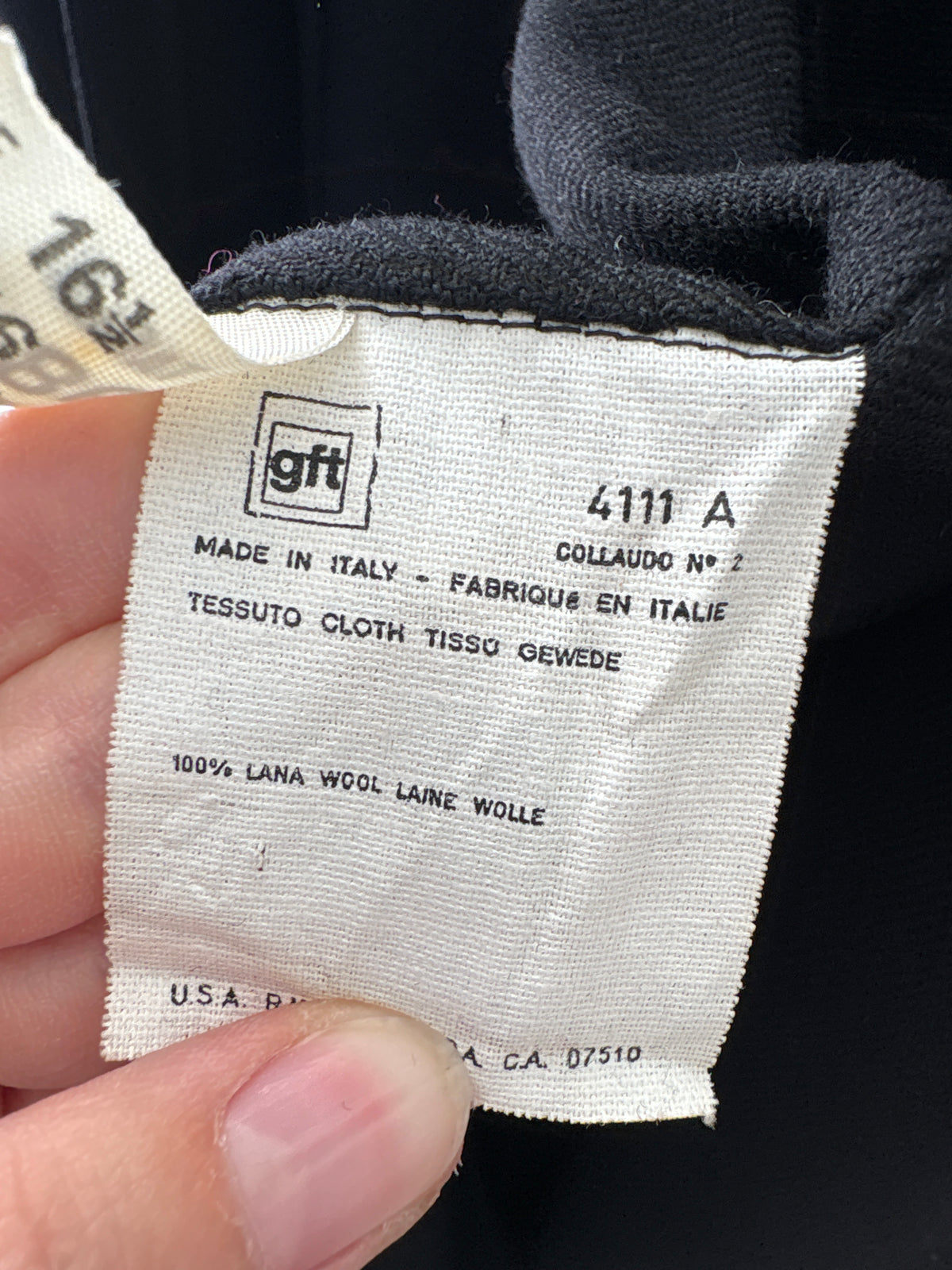 Jacheta neagra tip kimono de brand luxury italian din lana excepțională lucrată manual