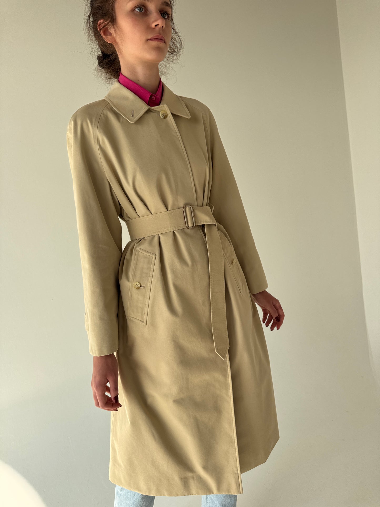 Trench vintage Burberry camel impermeabil cu talie marcată reglabilă