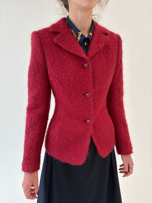 Sacou cambrat cherry red din boucle excepțional de mohair și lana