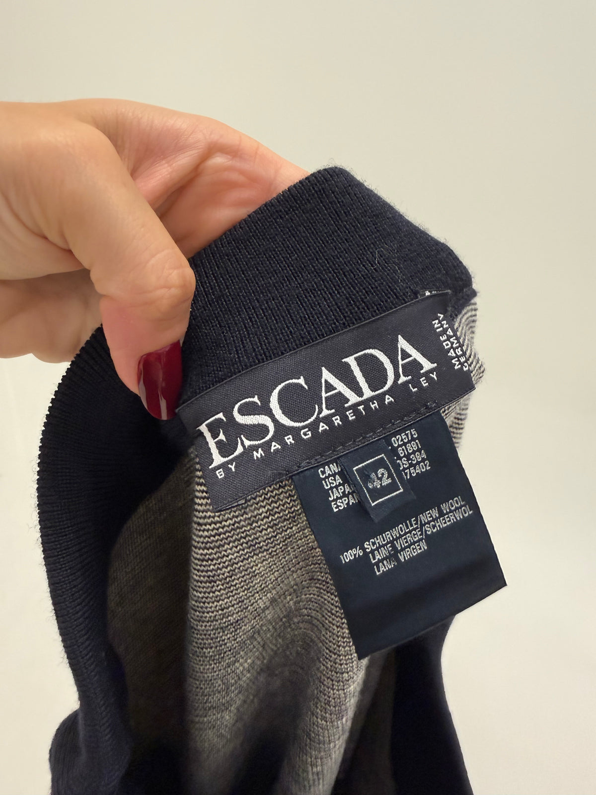 Fustă Escada plisată din tricot de lana merino de gramaj mare Navy blue și gri