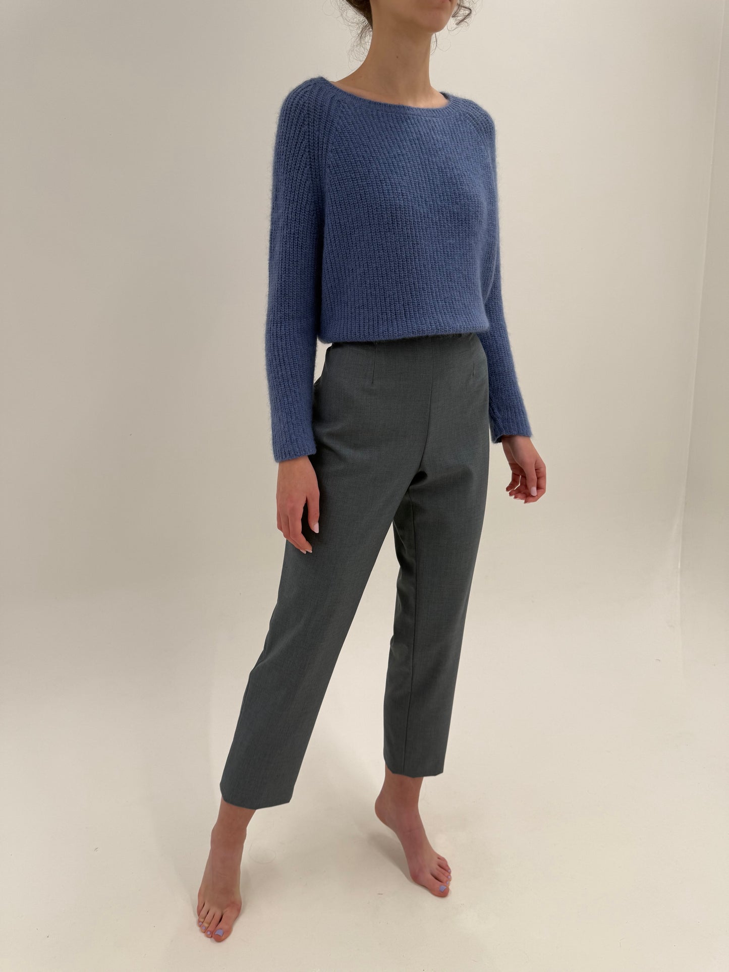 Pantaloni țigaretă silver gray din lana pura plină extrafina certificată