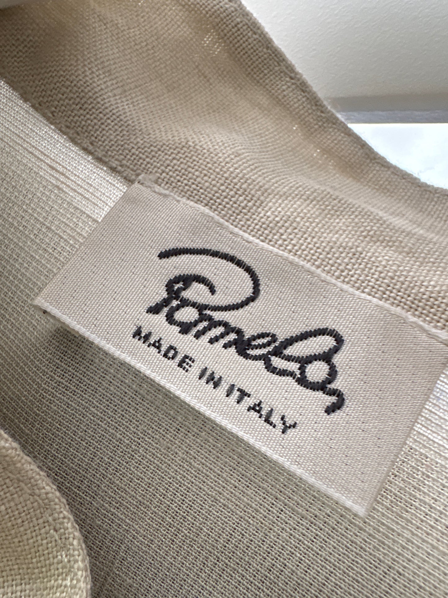 Tunica de brand premium italian excepțională în croi minimalist light nude din pânză